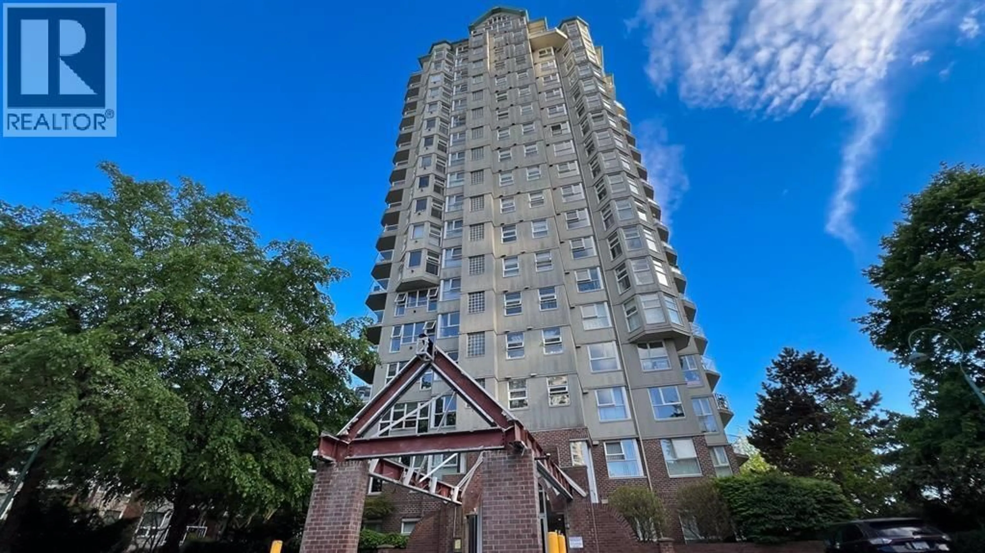 Indoor foyer for 403 - 1250 QUAYSIDE DRIVE, New Westminster British Columbia V3M6E2