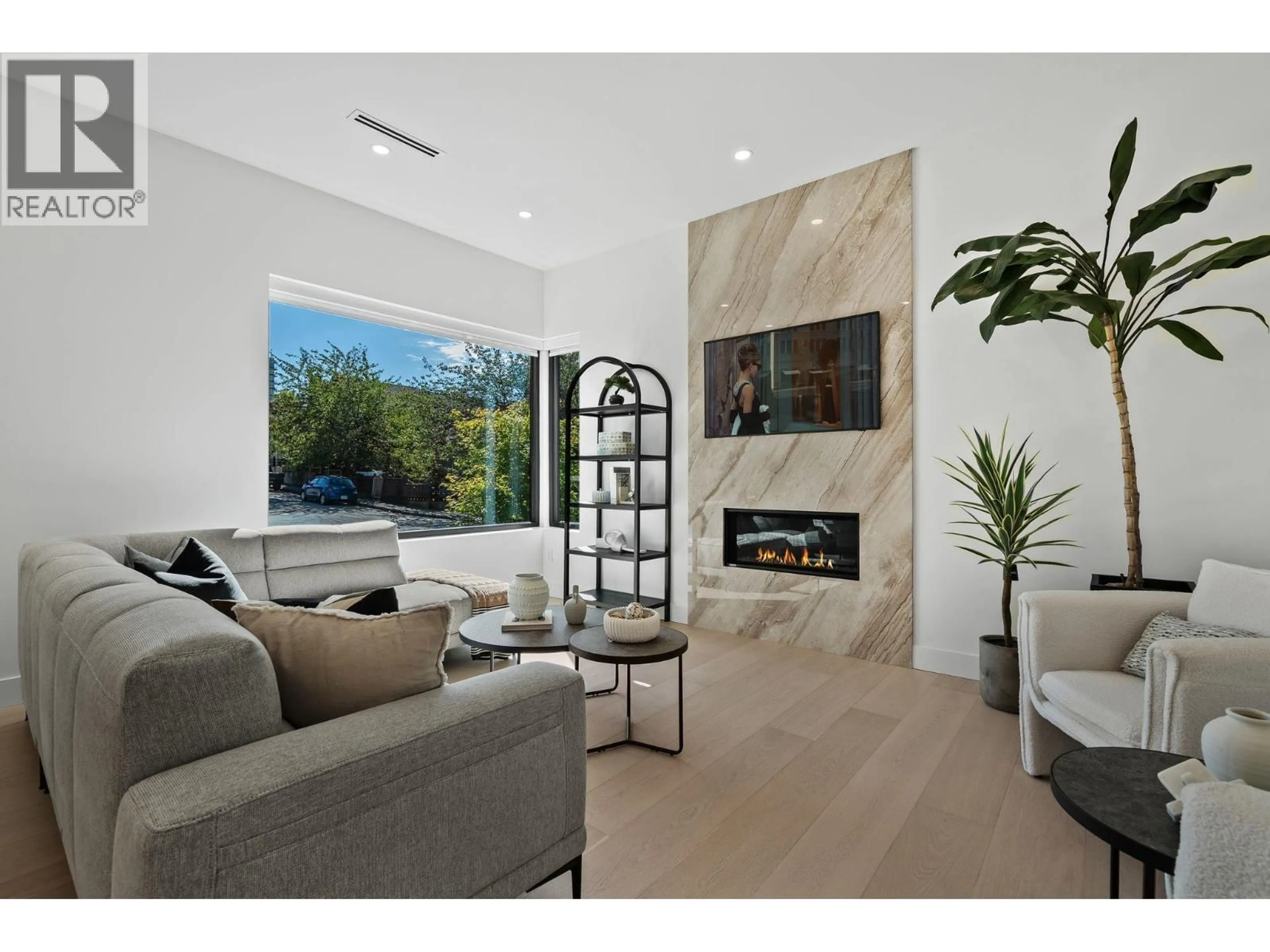 Living room with furniture, unknown for 1605 21ST AVENUE, Vancouver British Columbia V5N3V8