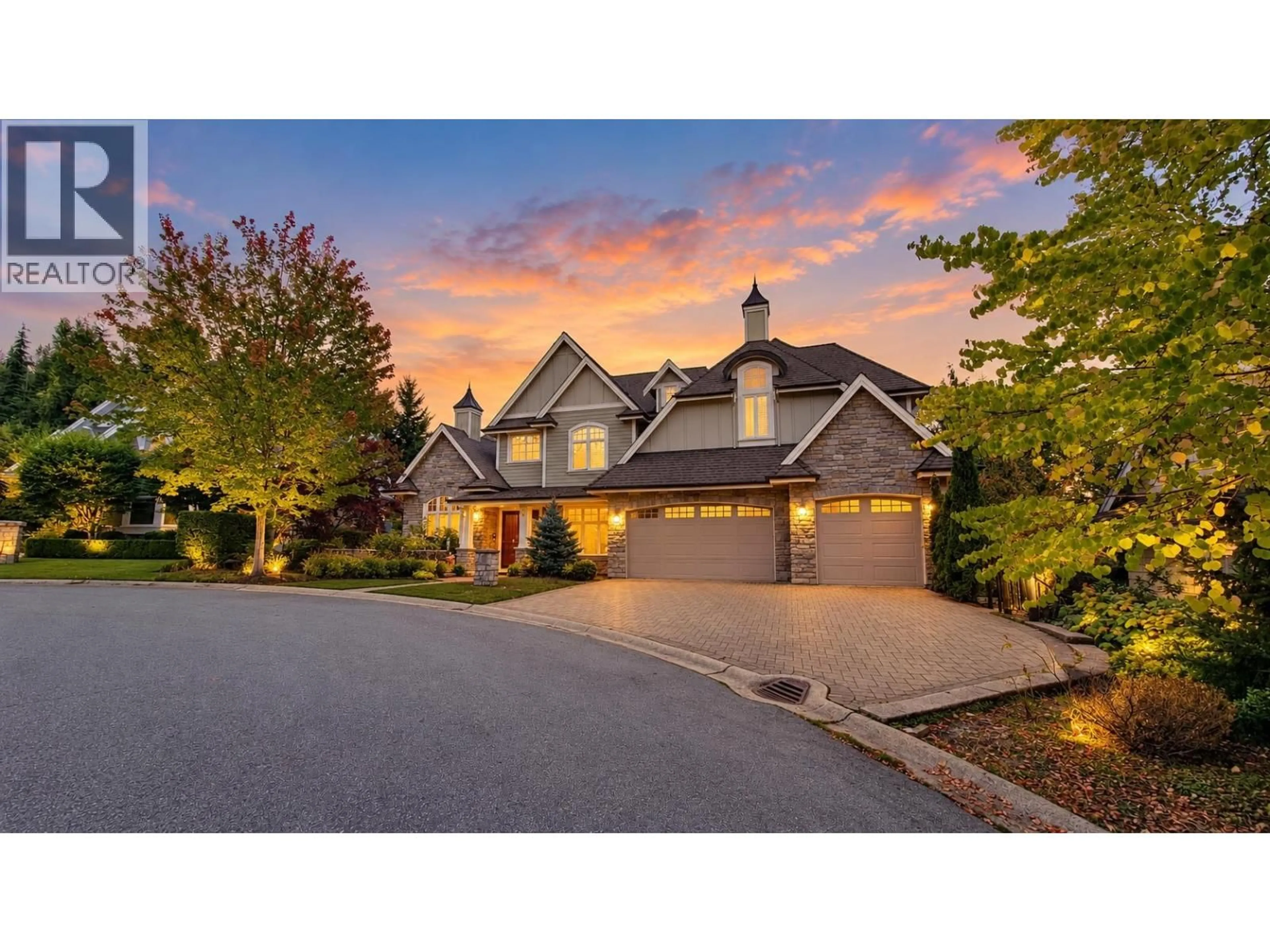 A pic from outside/outdoor area/front of a property/back of a property/a pic from drone, street for 178 MAPLE DRIVE, Port Moody British Columbia V3H0A8