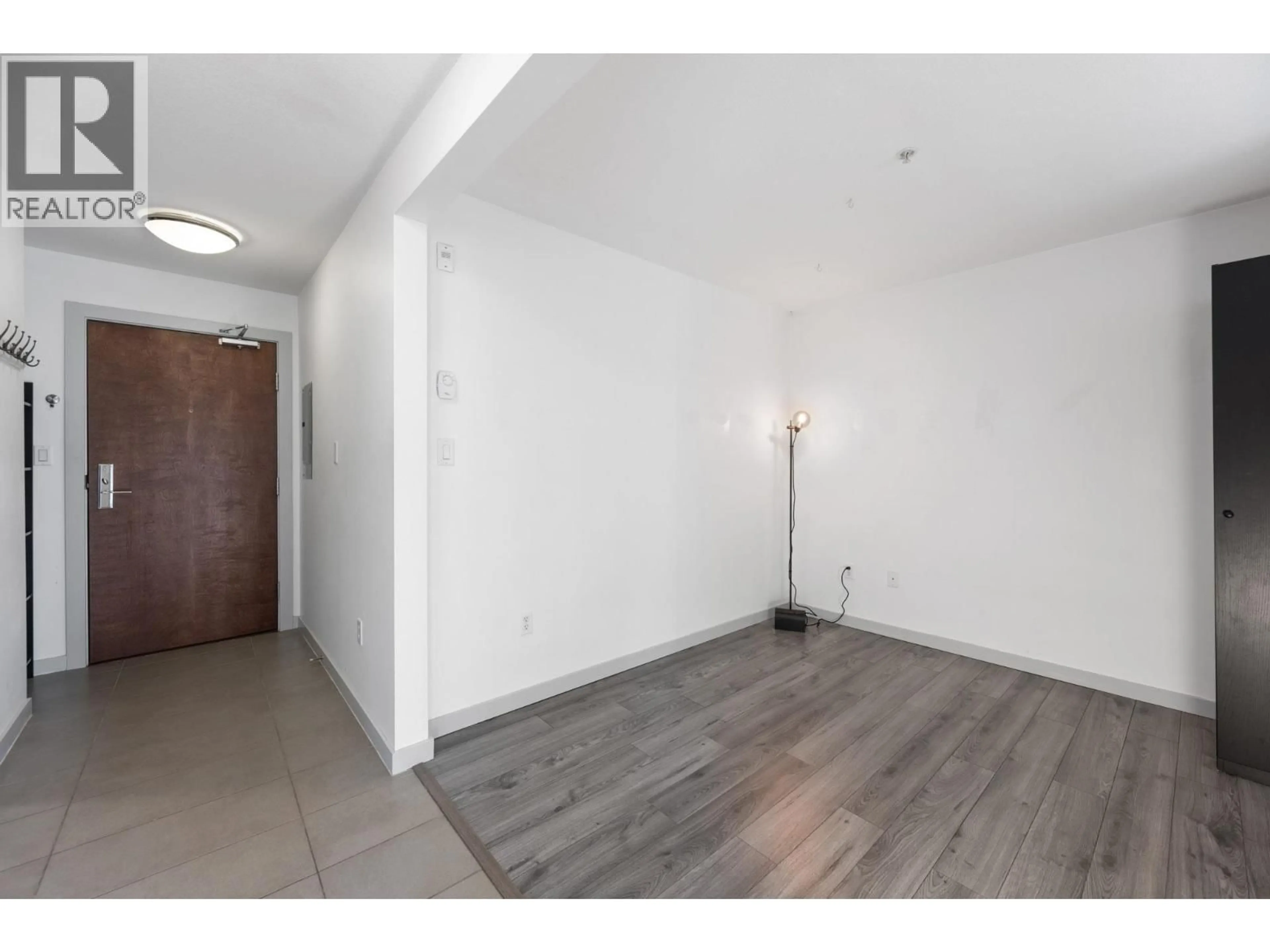 Unknown for 312 - 5775 IRMIN STREET, Burnaby British Columbia V5J0C3