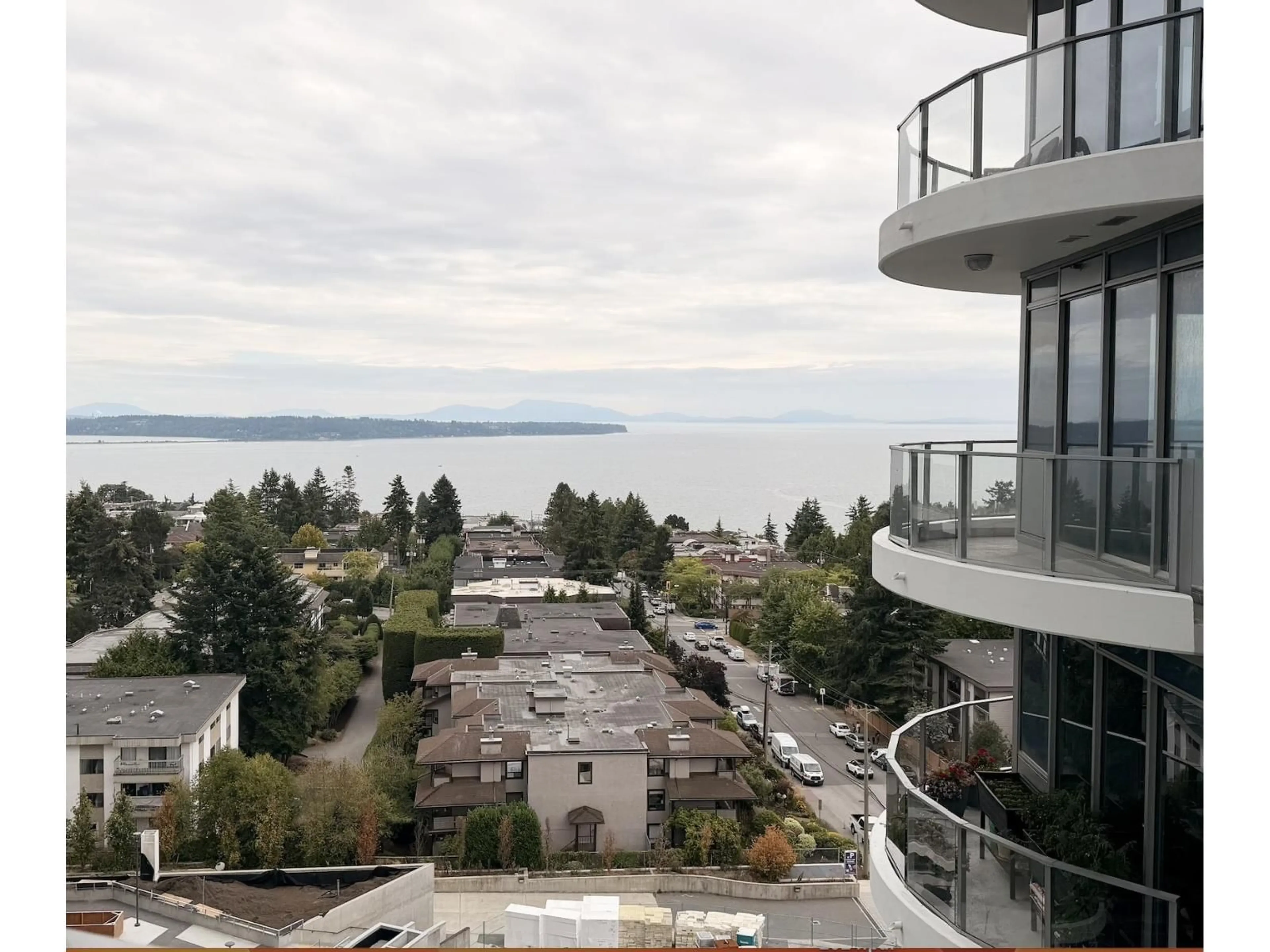 A pic from outside/outdoor area/front of a property/back of a property/a pic from drone, water/lake/river/ocean view for 1105 - 1500 MARTIN STREET, White Rock British Columbia V4B0C2