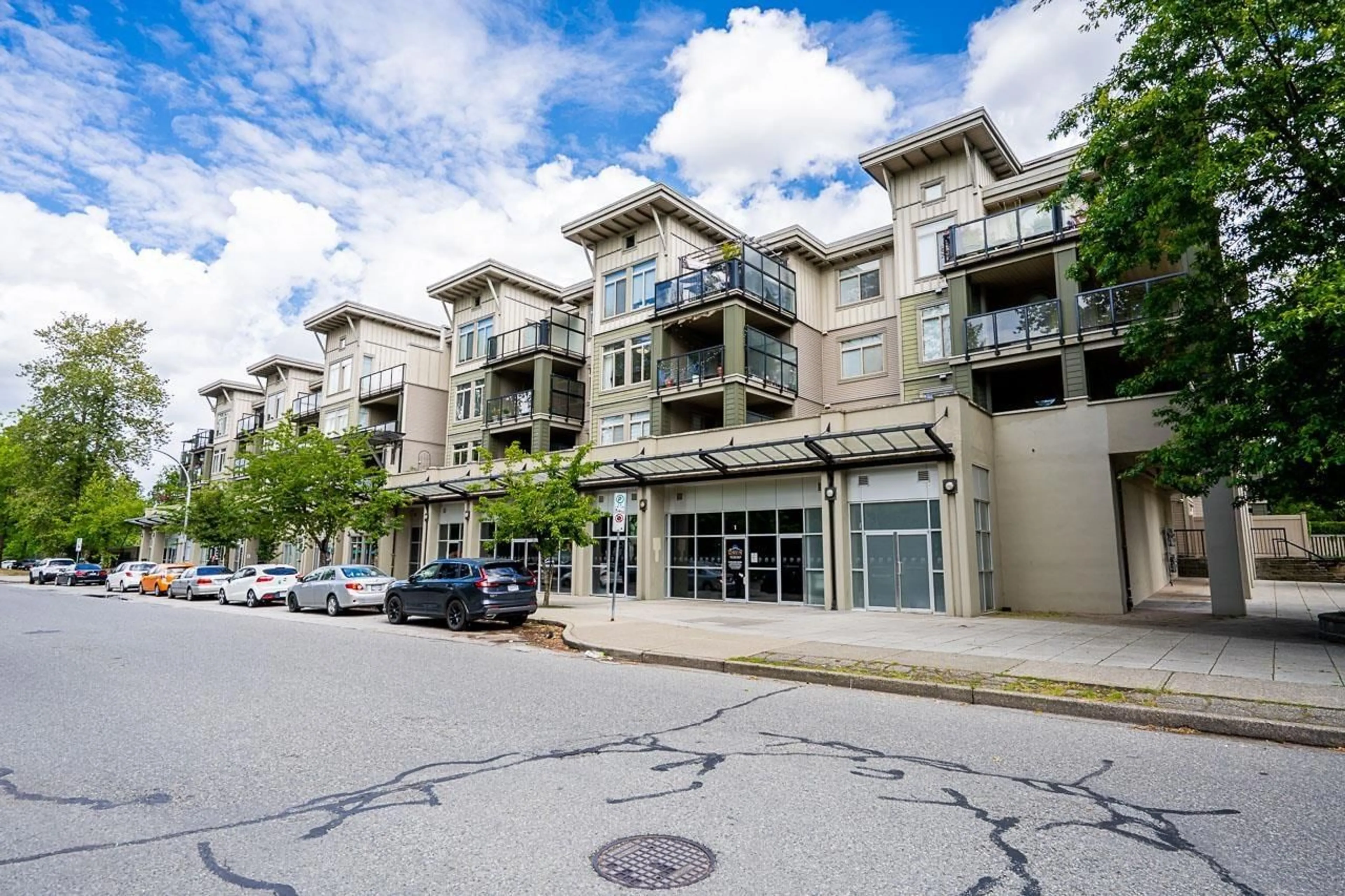Patio, unknown for 315 - 10180 153 STREET, Surrey British Columbia V3R0B5