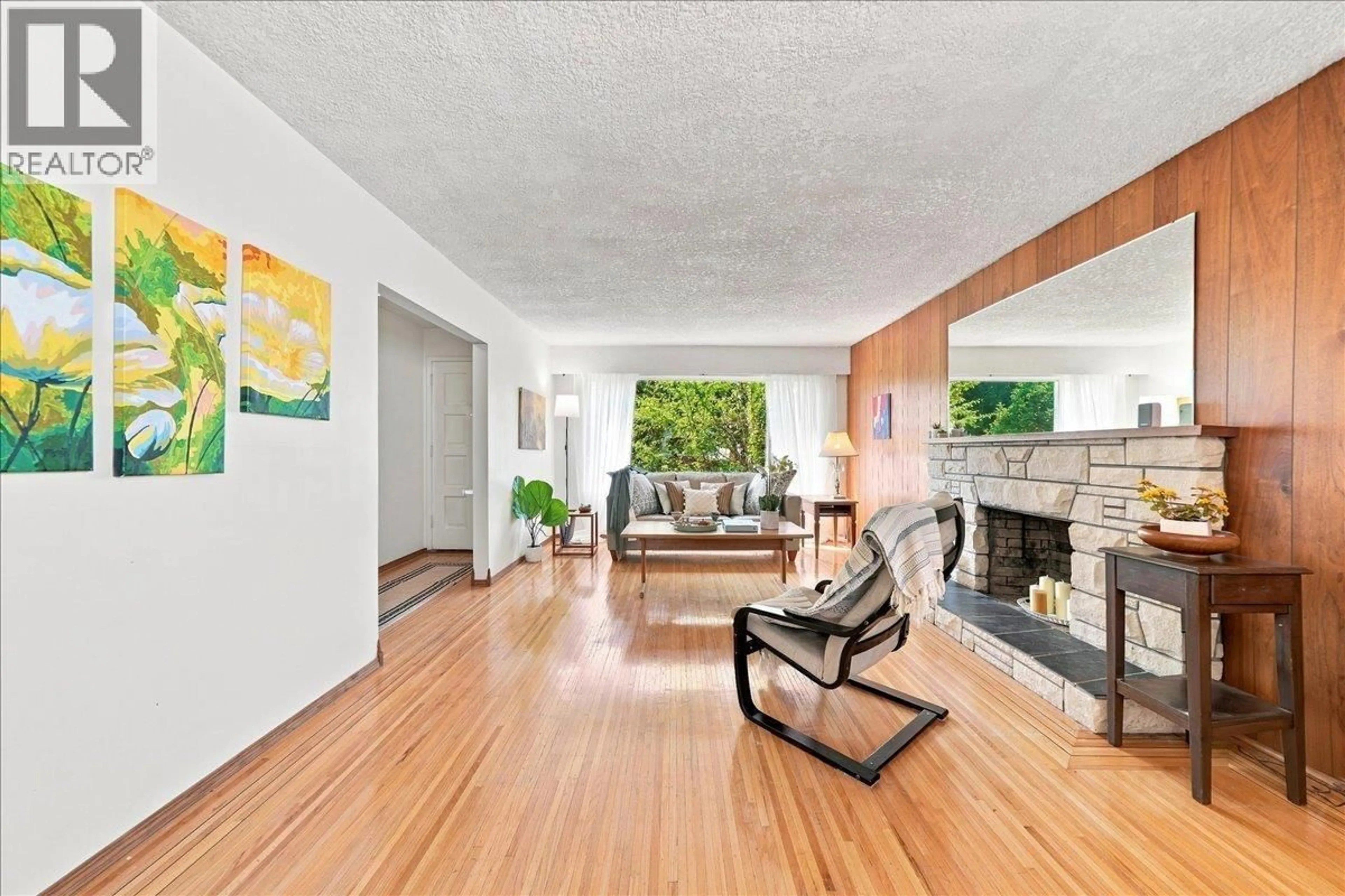 Living room with furniture, unknown for 5884 ORMIDALE STREET, Vancouver British Columbia V5R4R3