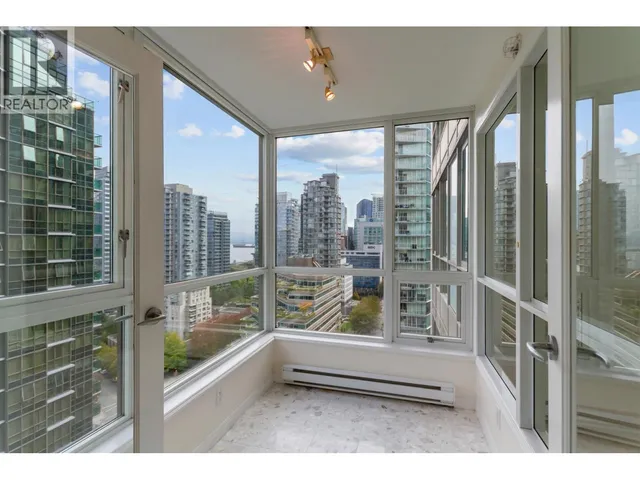 2206 - 1328 PENDER STREET, Vancouver 3