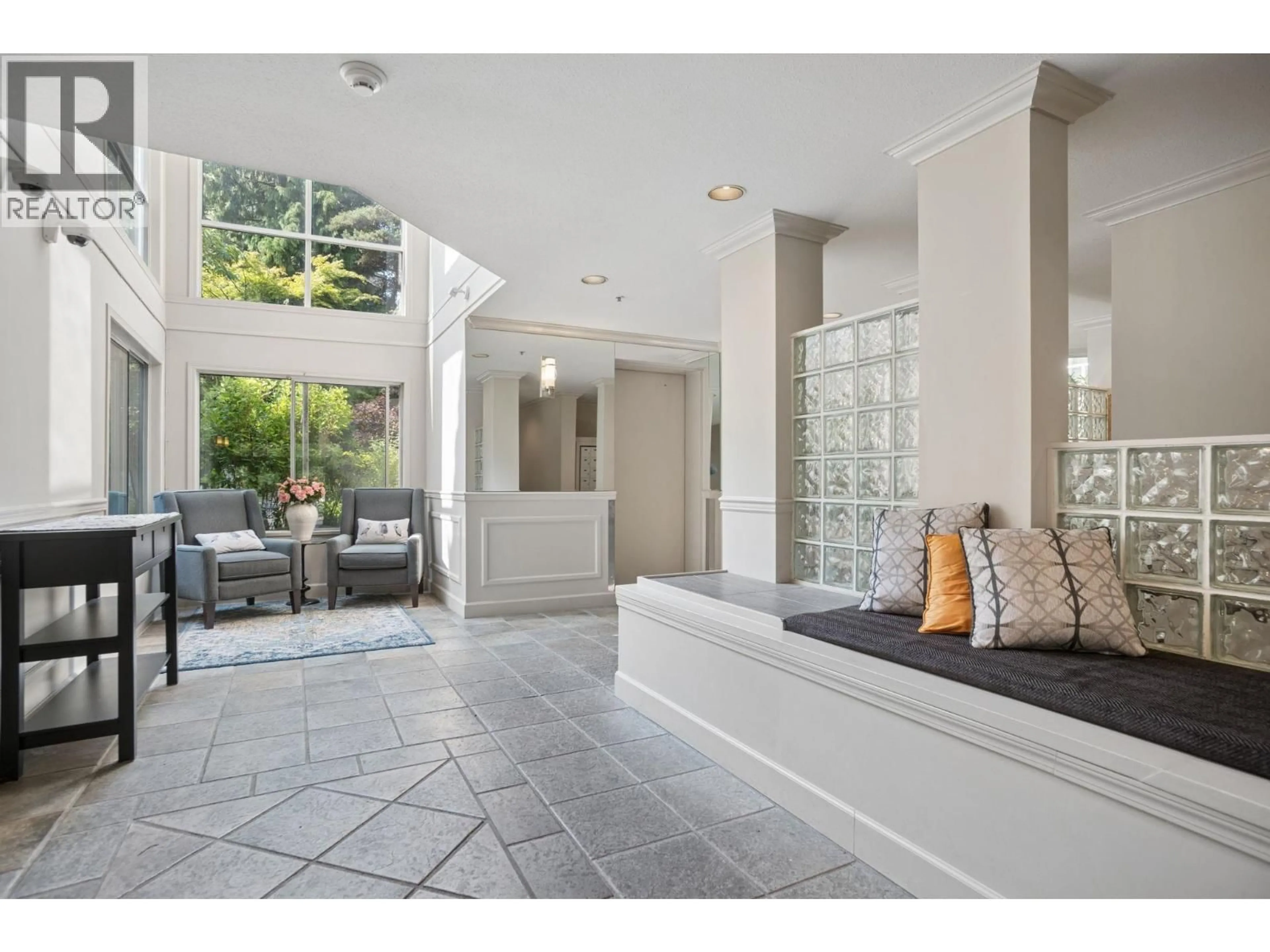 Indoor foyer for 216 - 1230 HARO STREET, Vancouver British Columbia V6E4J9
