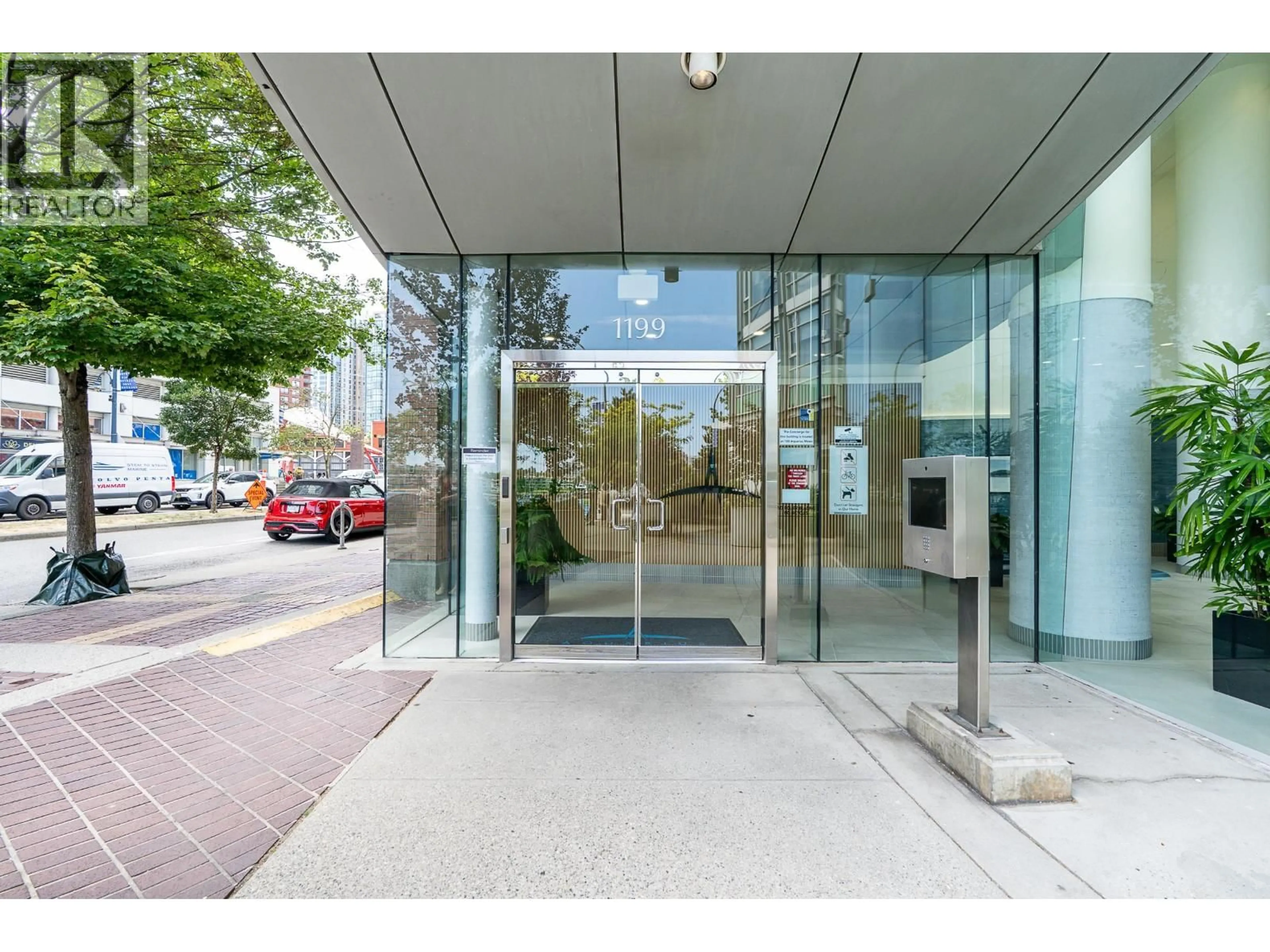 Indoor foyer for 2303 - 1199 MARINASIDE CRESCENT, Vancouver British Columbia V6Z2Y2