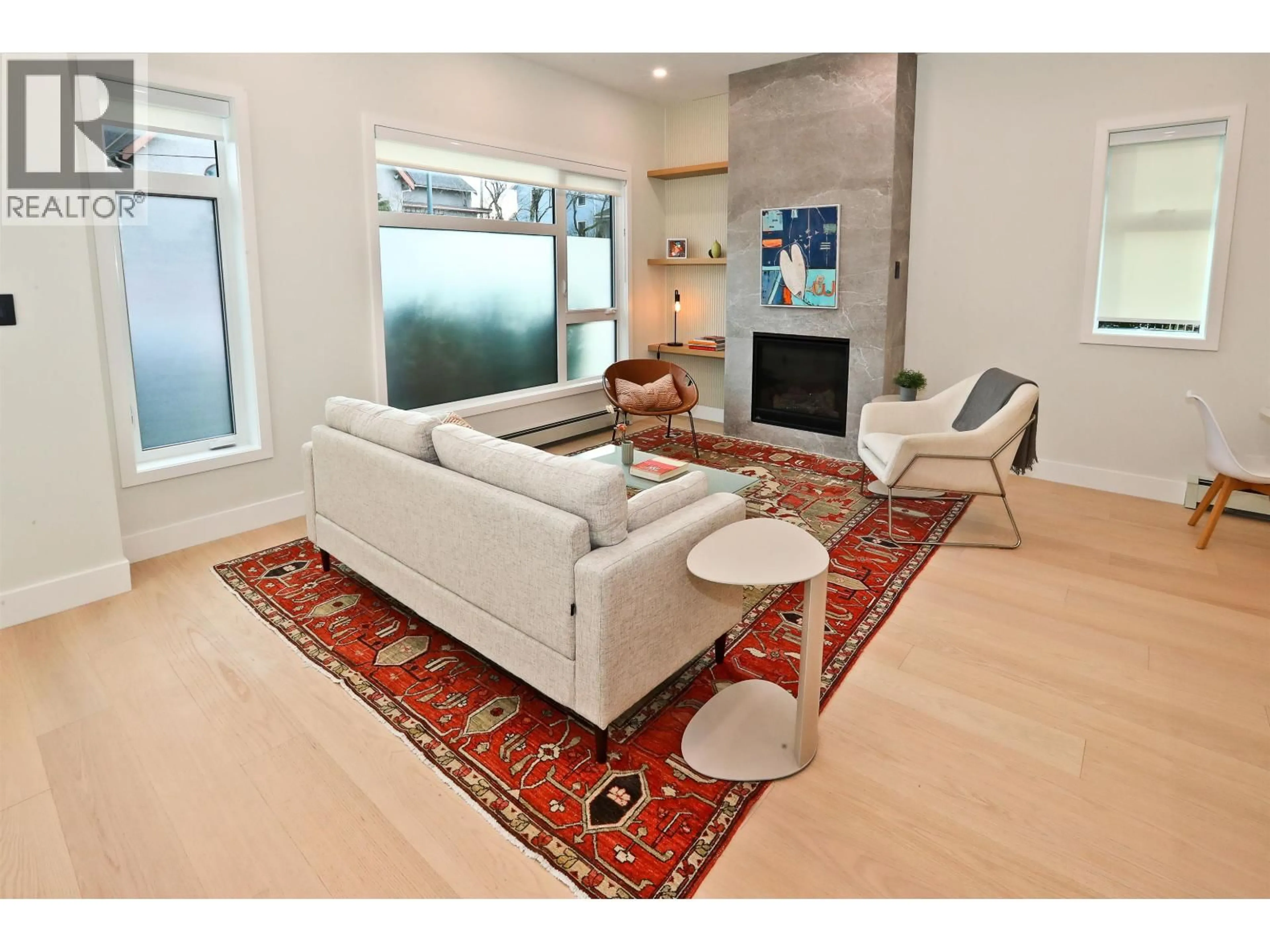 Living room with furniture, unknown for 4015 VICTORIA DRIVE, Vancouver British Columbia V5N4M9