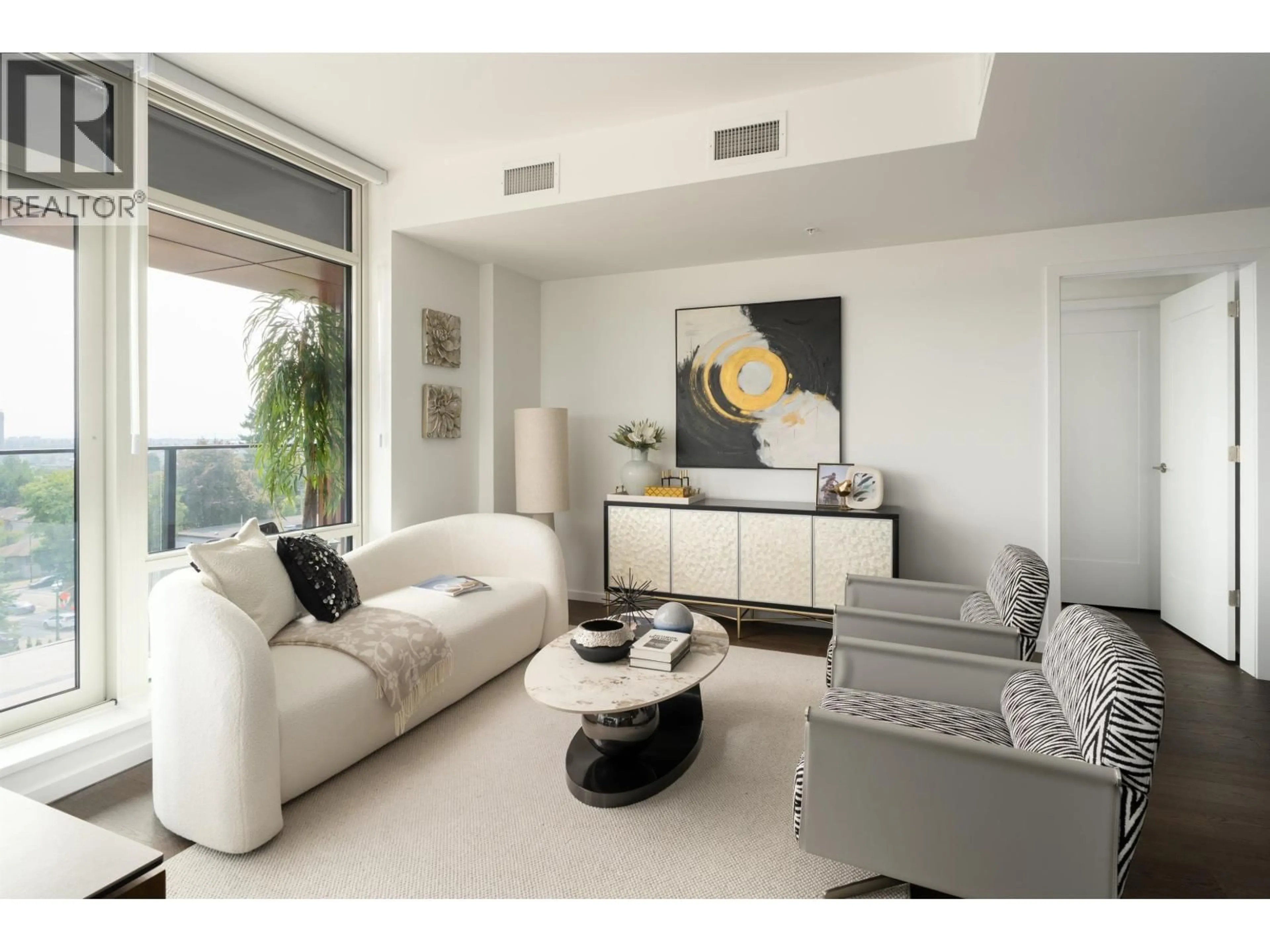 Living room with furniture, unknown for 201 - 8486 OAK STREET, Vancouver British Columbia V6P4B1