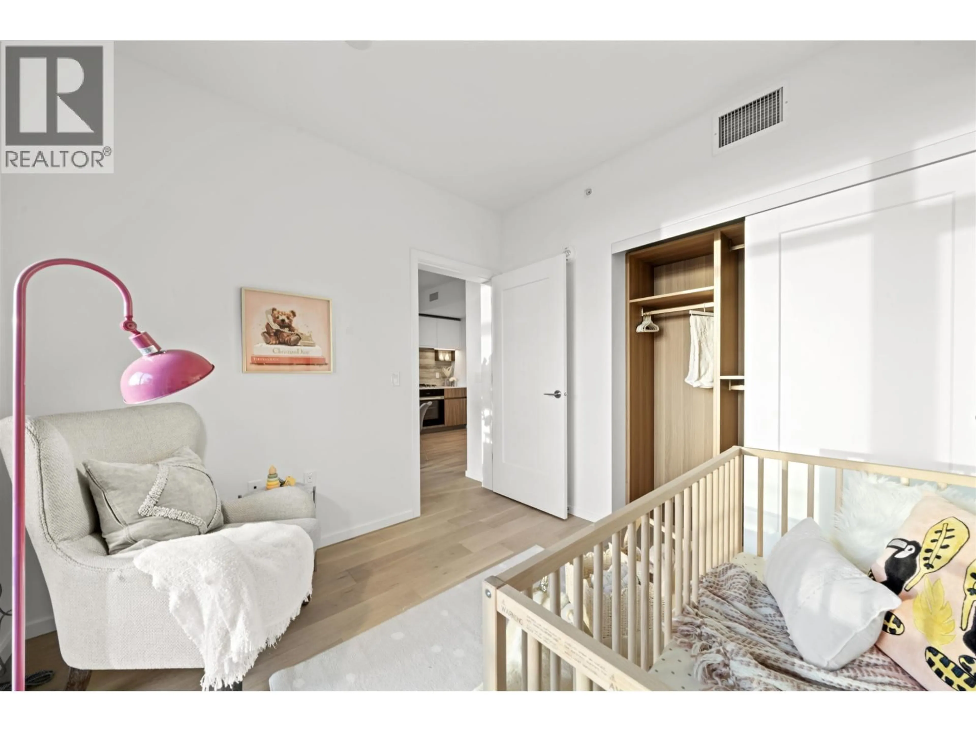 A pic of a room for 104 - 8486 OAK STREET, Vancouver British Columbia V6P4B1