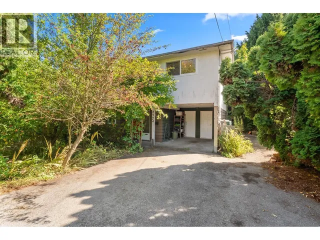 4924 45 AVENUE, Delta 1