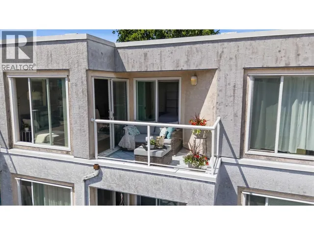 402 - 3505 BROADWAY, Vancouver 2