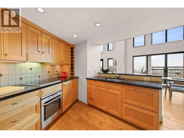 708 - 22 CORDOVA STREET, Vancouver 3