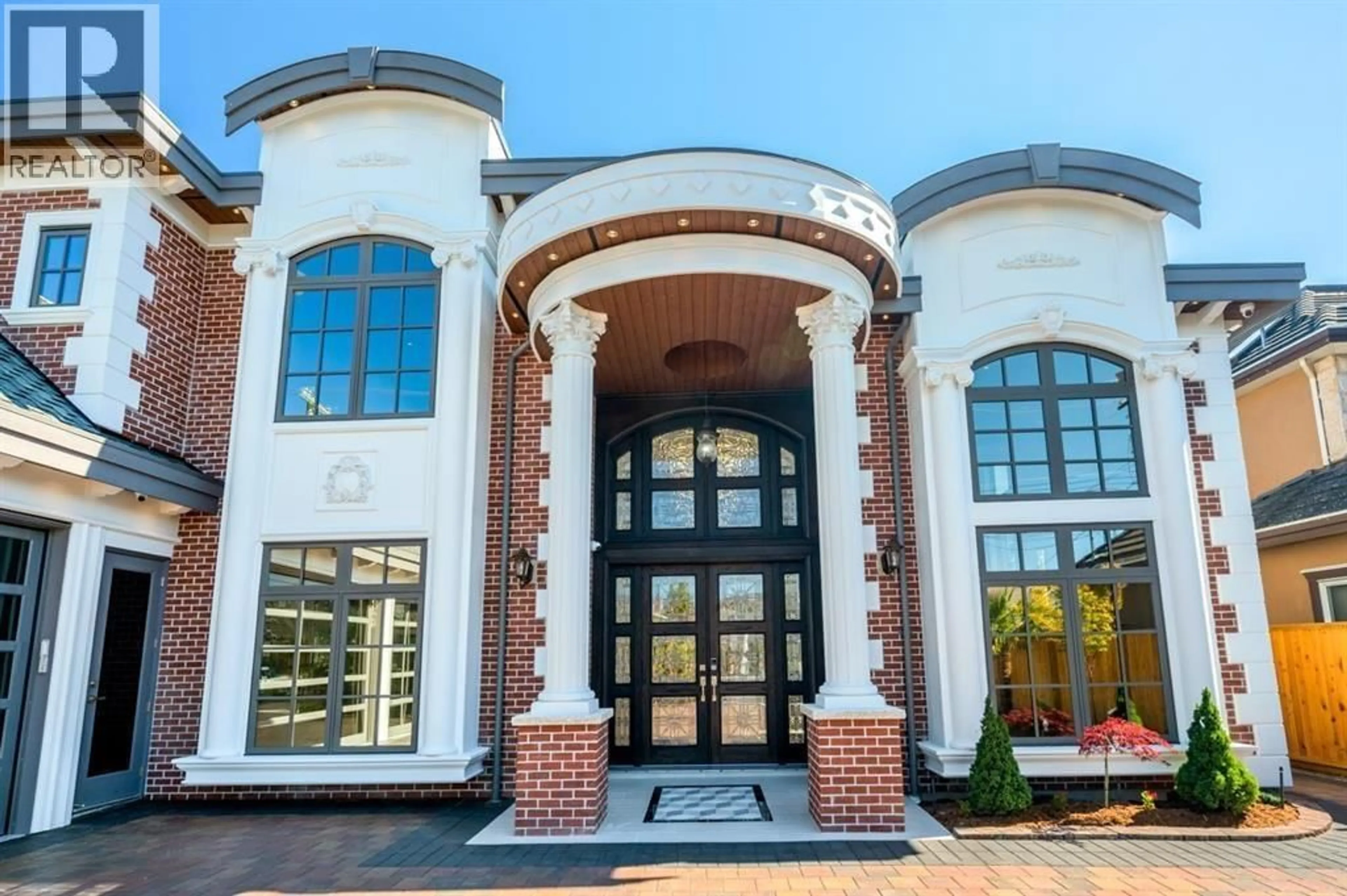 Indoor foyer for 5528 WALTON ROAD, Richmond British Columbia V7C2L9