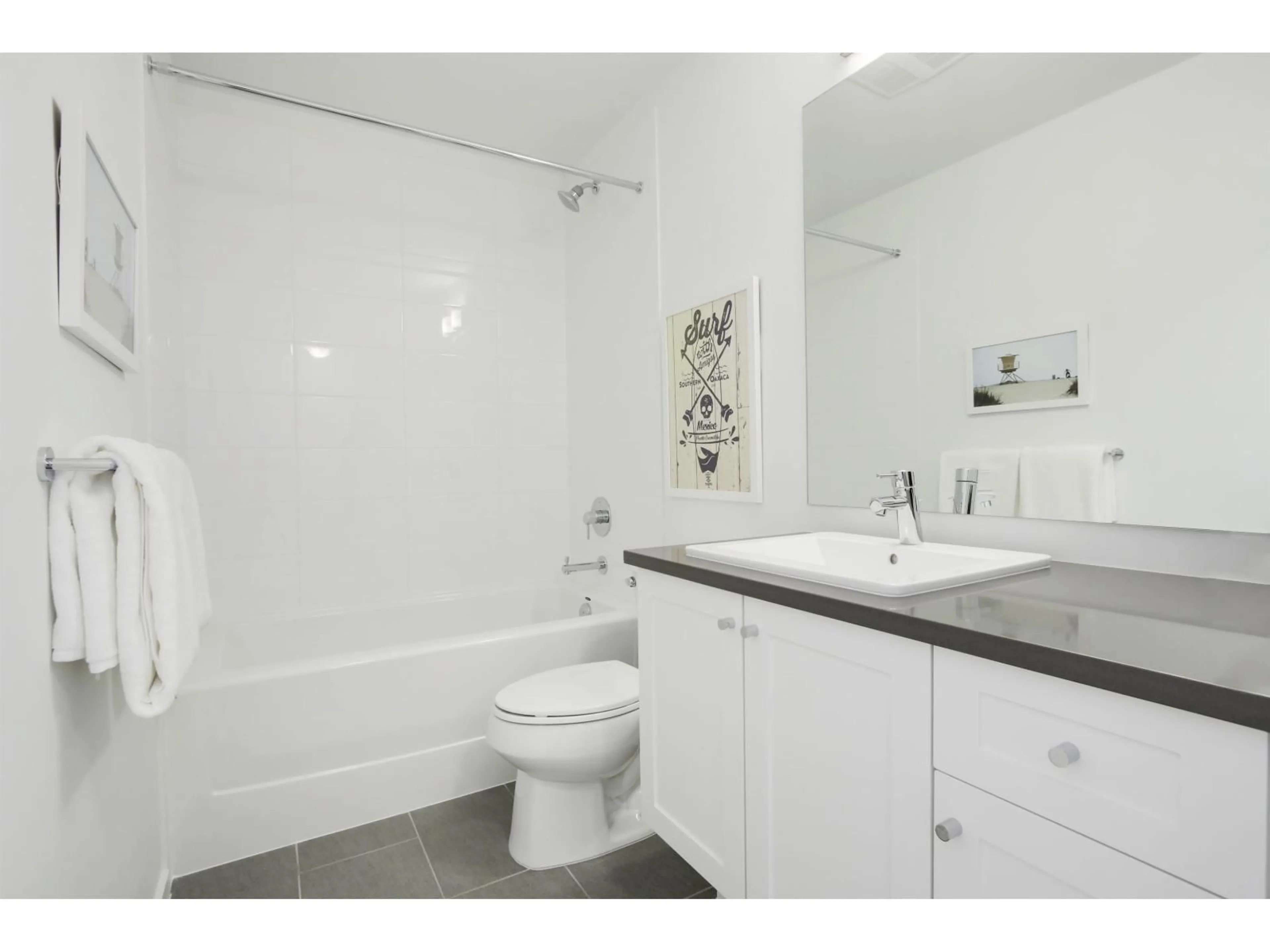 Standard bathroom, ceramic/tile floor for 110 - 7858 137 STREET, Surrey British Columbia V0V0V0