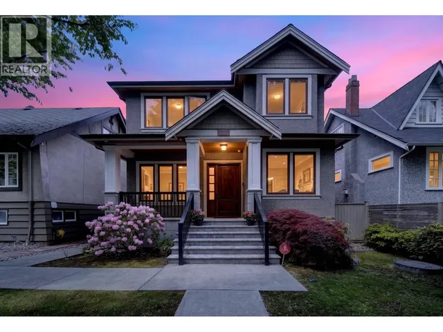 3285 12TH AVENUE, Vancouver