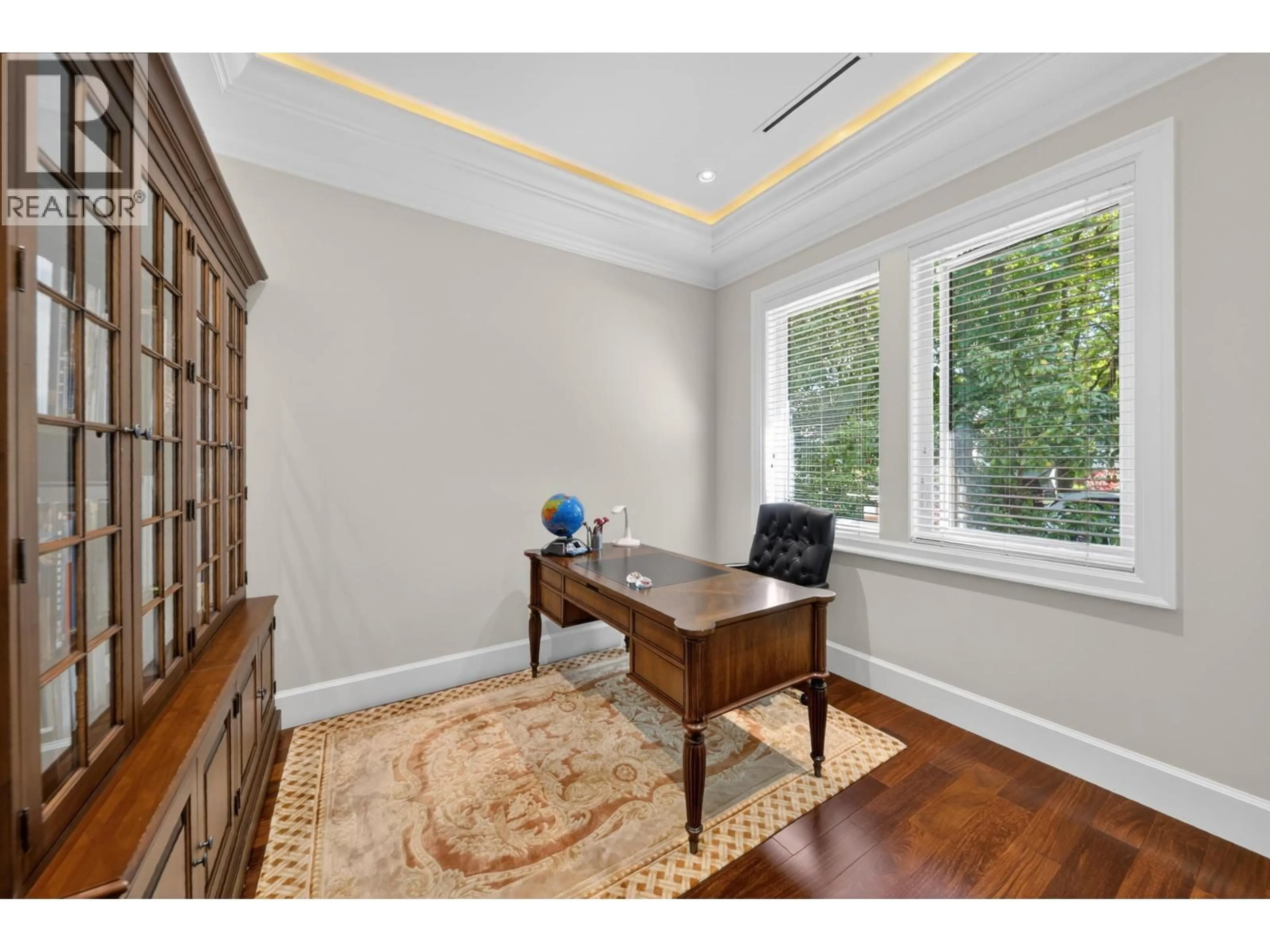 A pic of a room for 3285 12TH AVENUE, Vancouver British Columbia V6K2R8
