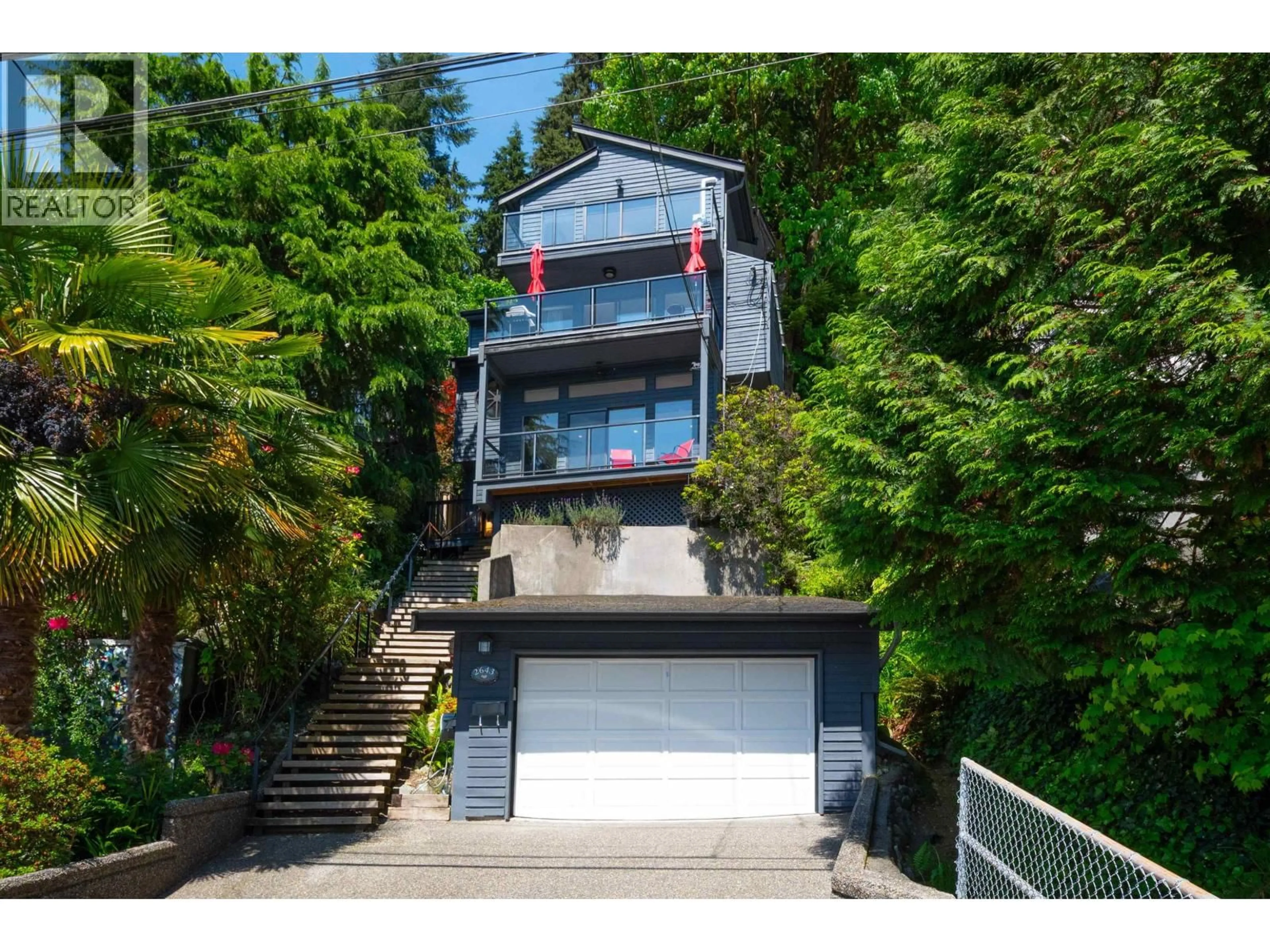 A pic from outside/outdoor area/front of a property/back of a property/a pic from drone, unknown for 2643 PANORAMA DRIVE, North Vancouver British Columbia V7G1V7