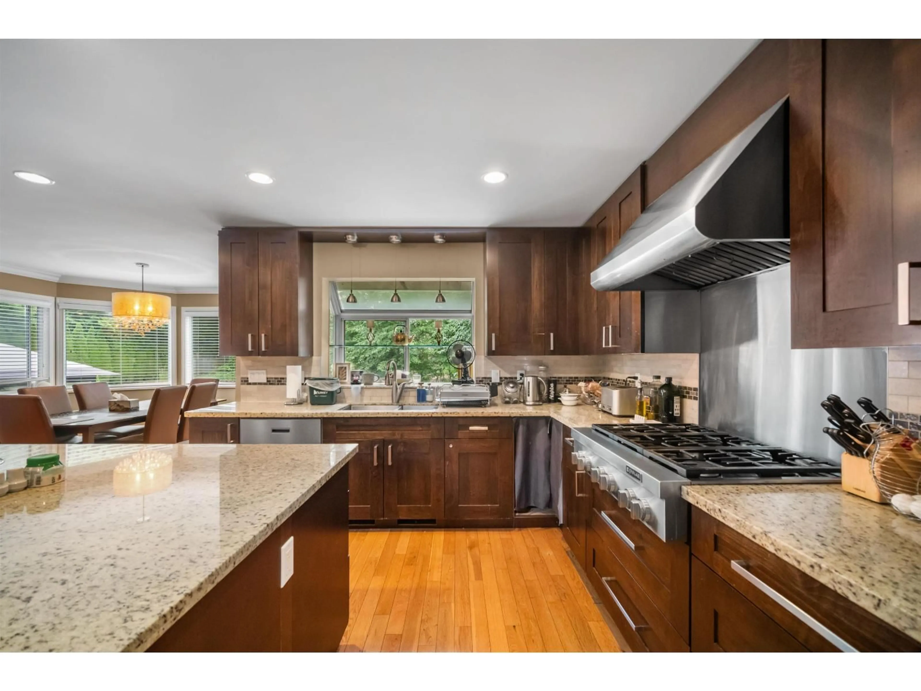 Open concept kitchen, unknown for 5686 125A STREET, Surrey British Columbia V3X3G8