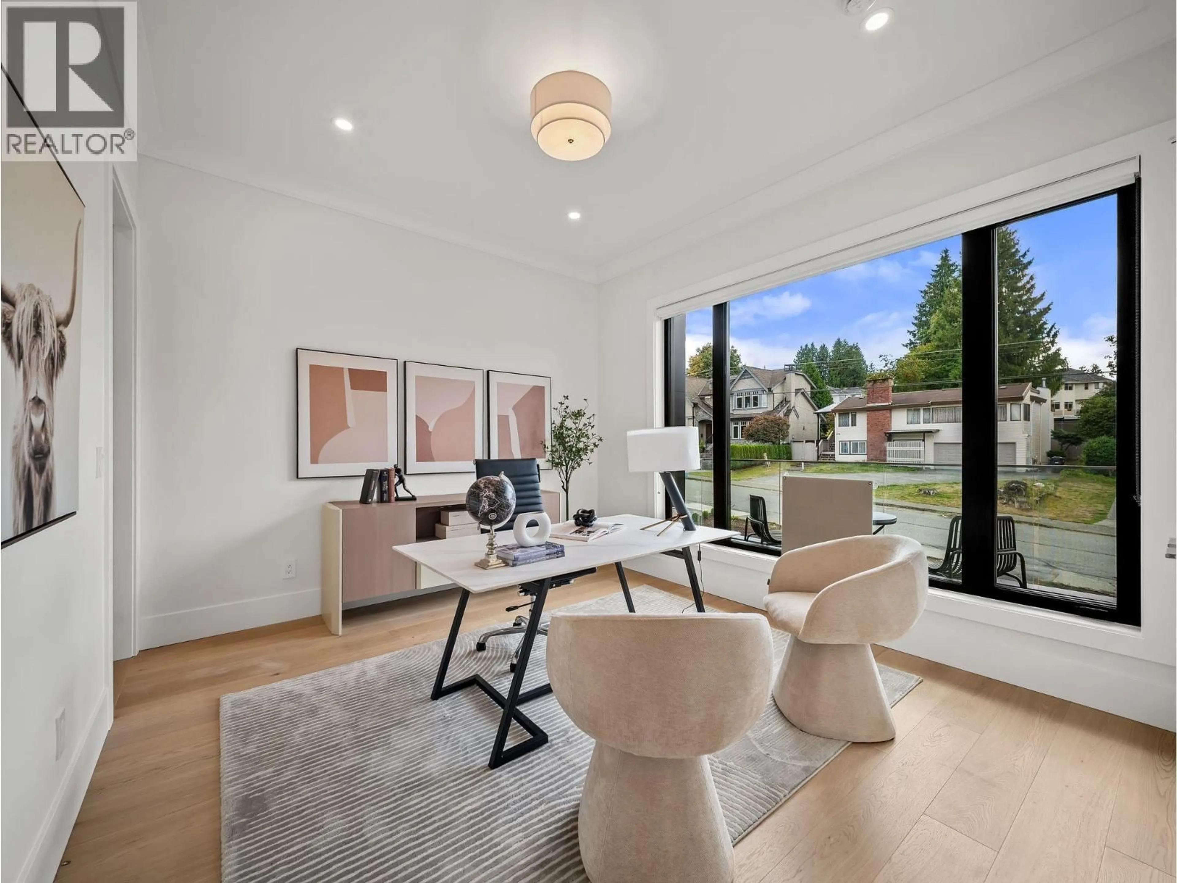 Living room with furniture, unknown for 6174 MALVERN AVENUE, Burnaby British Columbia V5E3E8