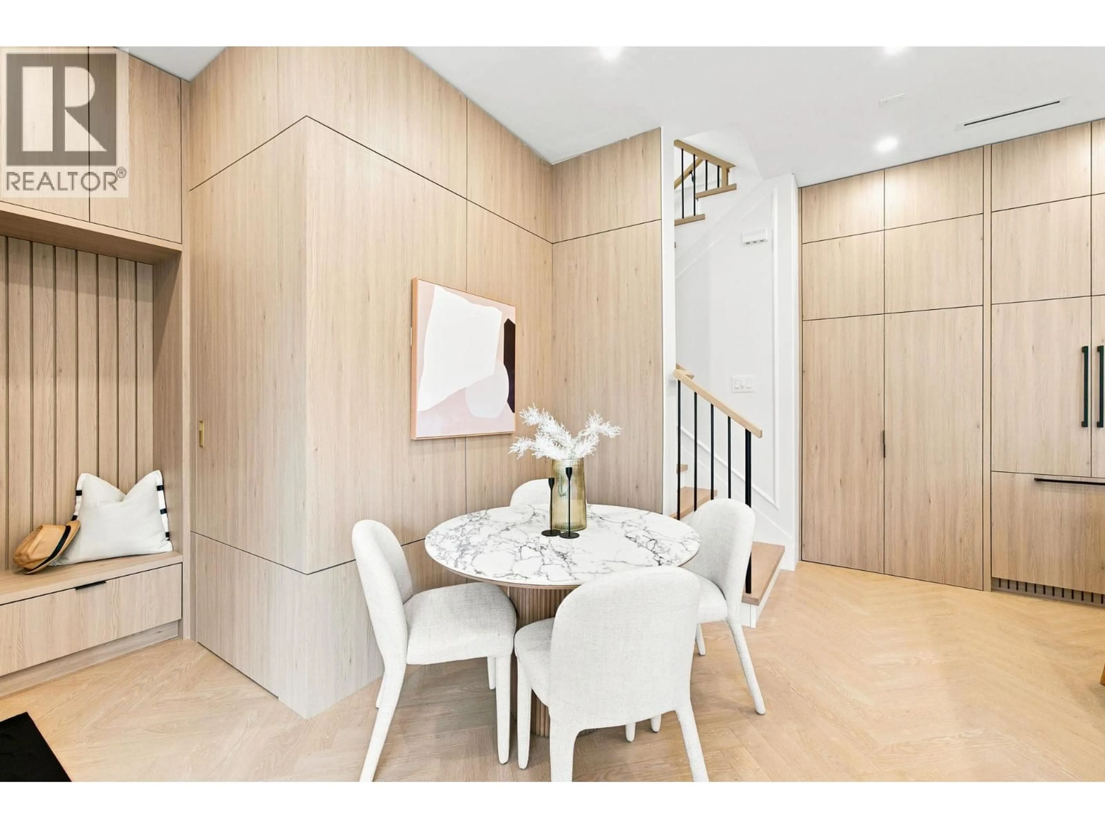 Unknown for 1 - 648 E 23RD AVENUE, Vancouver British Columbia V5V1X8