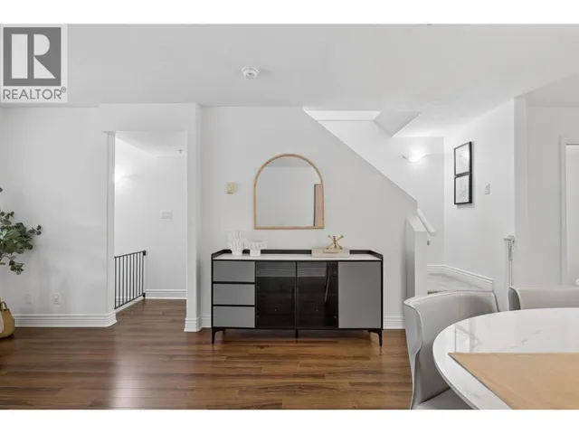 24 - 230 TENTH STREET, New Westminster 4
