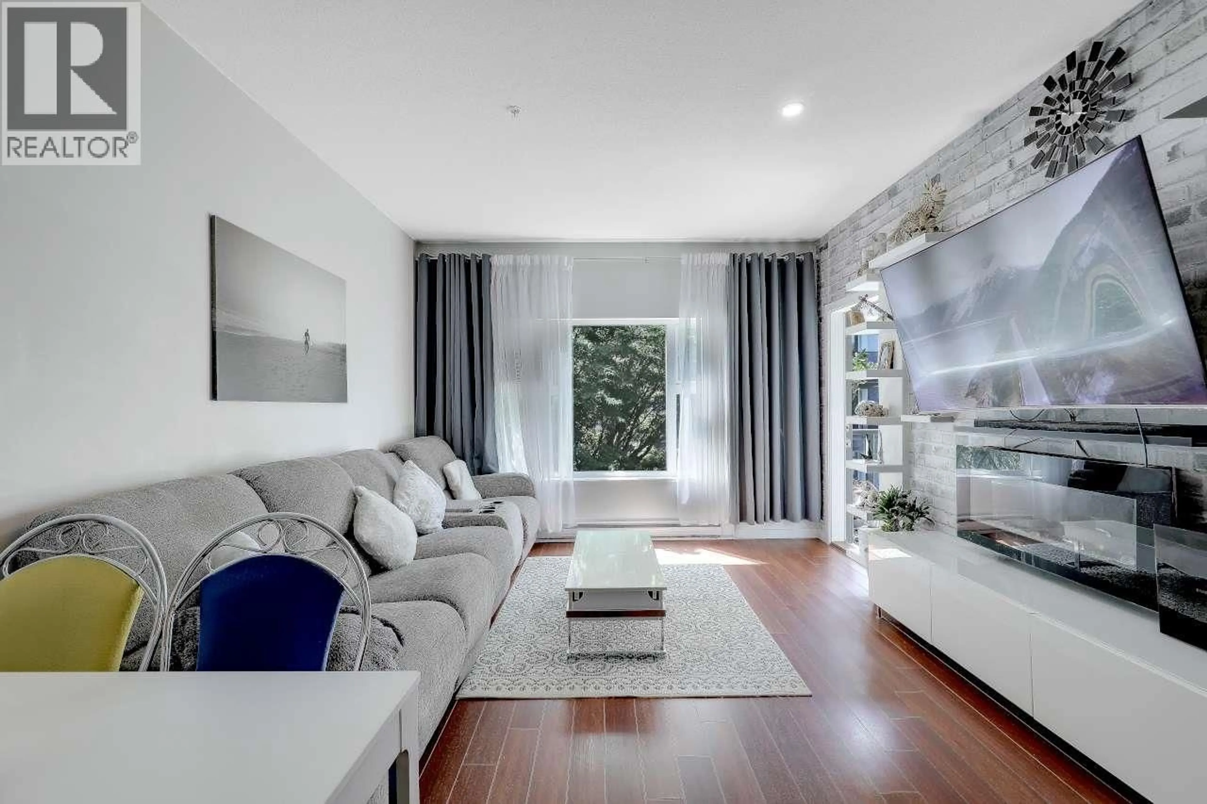 Living room with furniture, unknown for 208 - 2488 KELLY AVENUE, Port Coquitlam British Columbia V3C1Y4