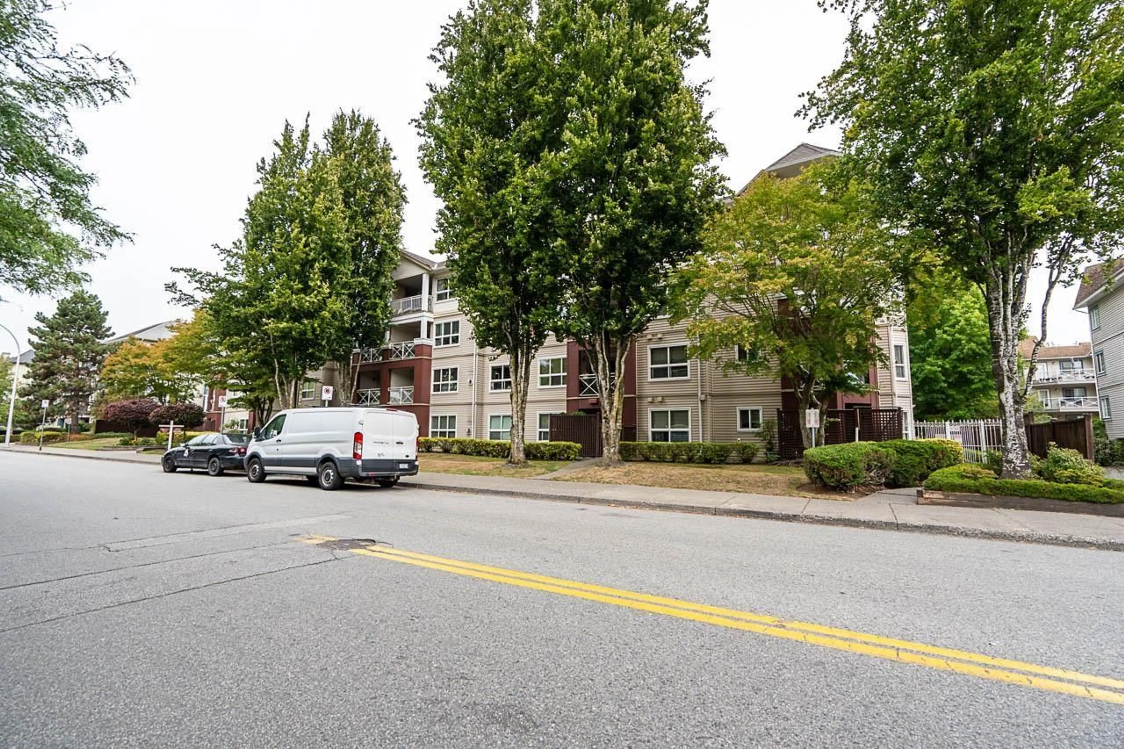 Unknown for 211 - 8068 120A STREET, Surrey British Columbia V3W3P3