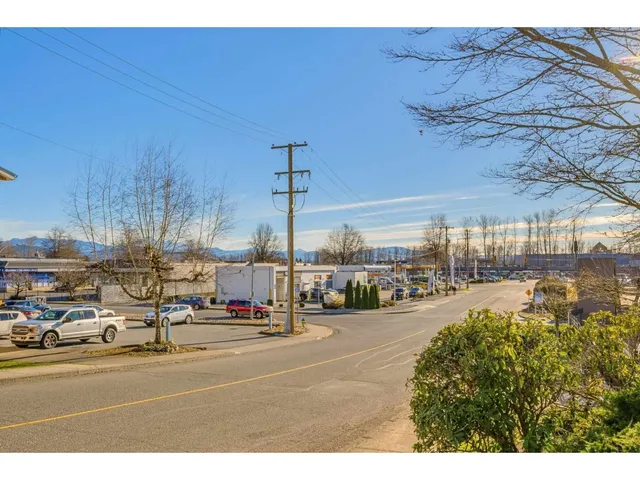 102 - 7265 HAIG STREET, Mission 4