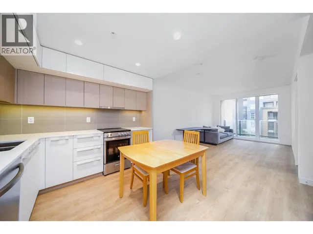 412 - 9888 UNIVERSITY CRESCENT, Burnaby 3