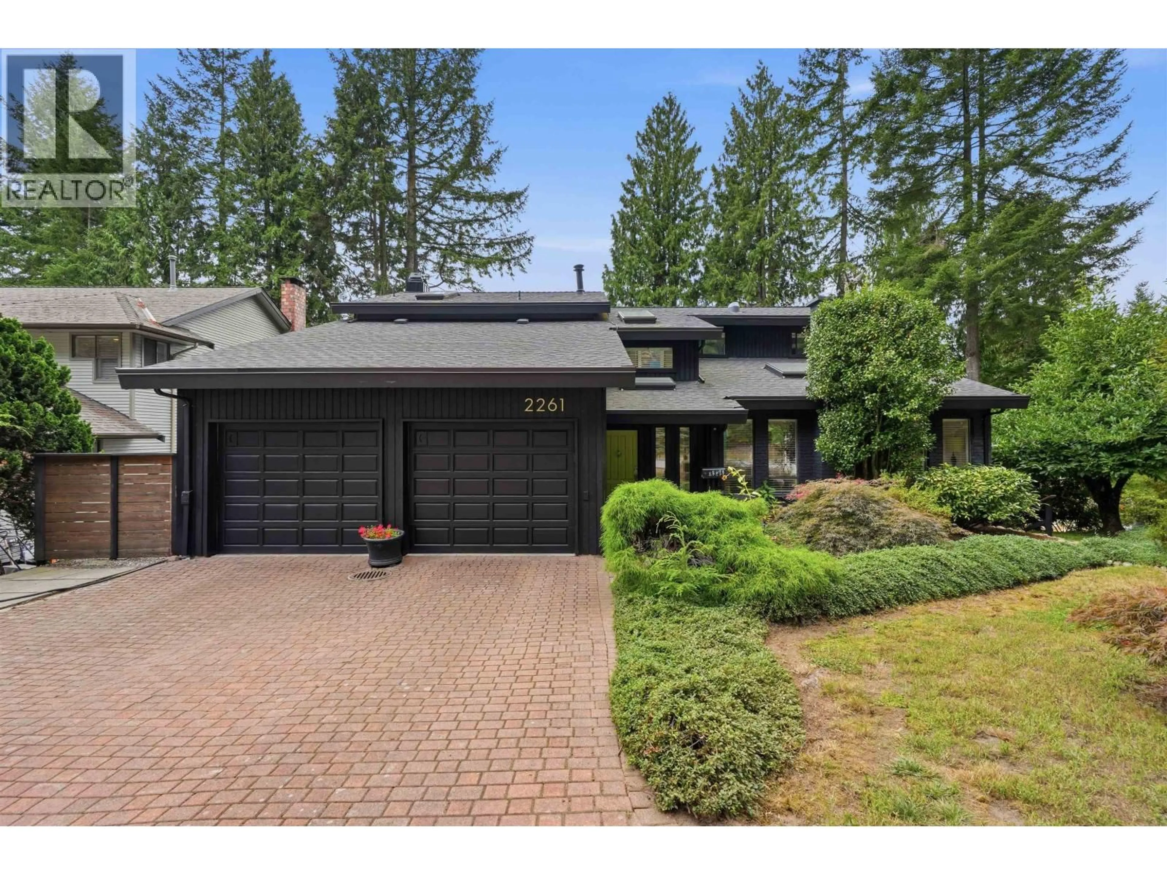 Unknown for 2261 HILL DRIVE, North Vancouver British Columbia V7H2N1