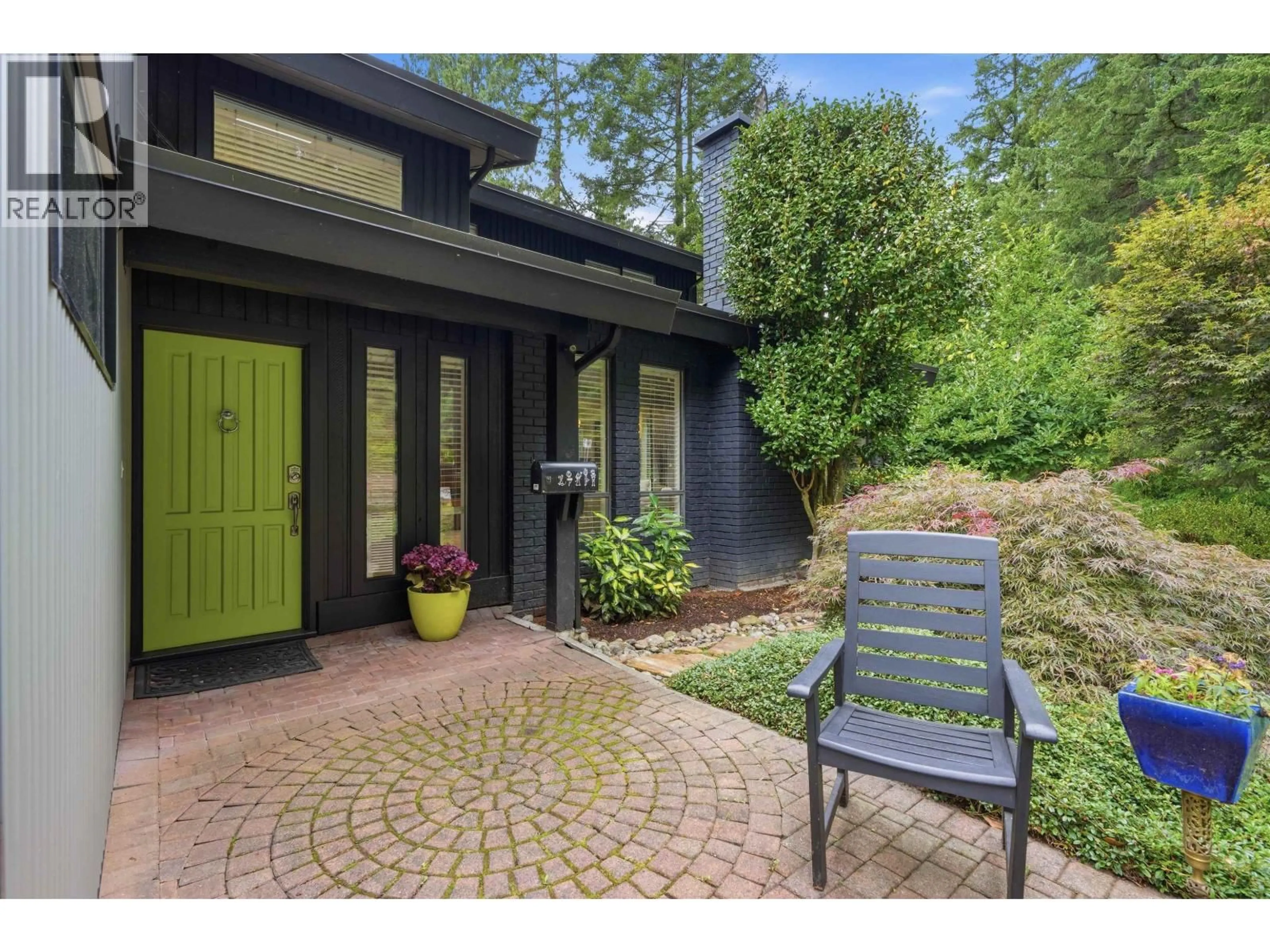 Unknown for 2261 HILL DRIVE, North Vancouver British Columbia V7H2N1