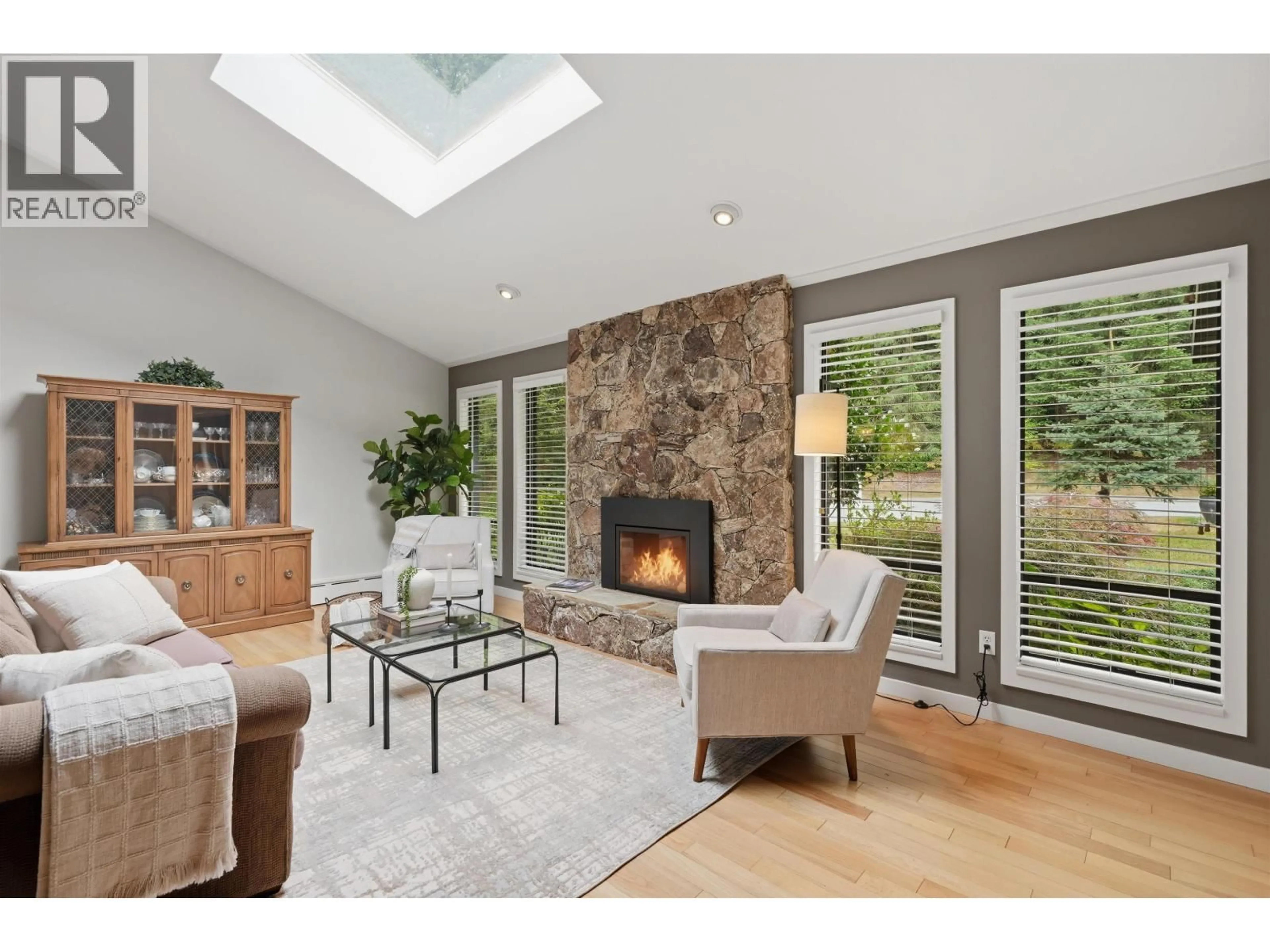 Living room with furniture, unknown for 2261 HILL DRIVE, North Vancouver British Columbia V7H2N1
