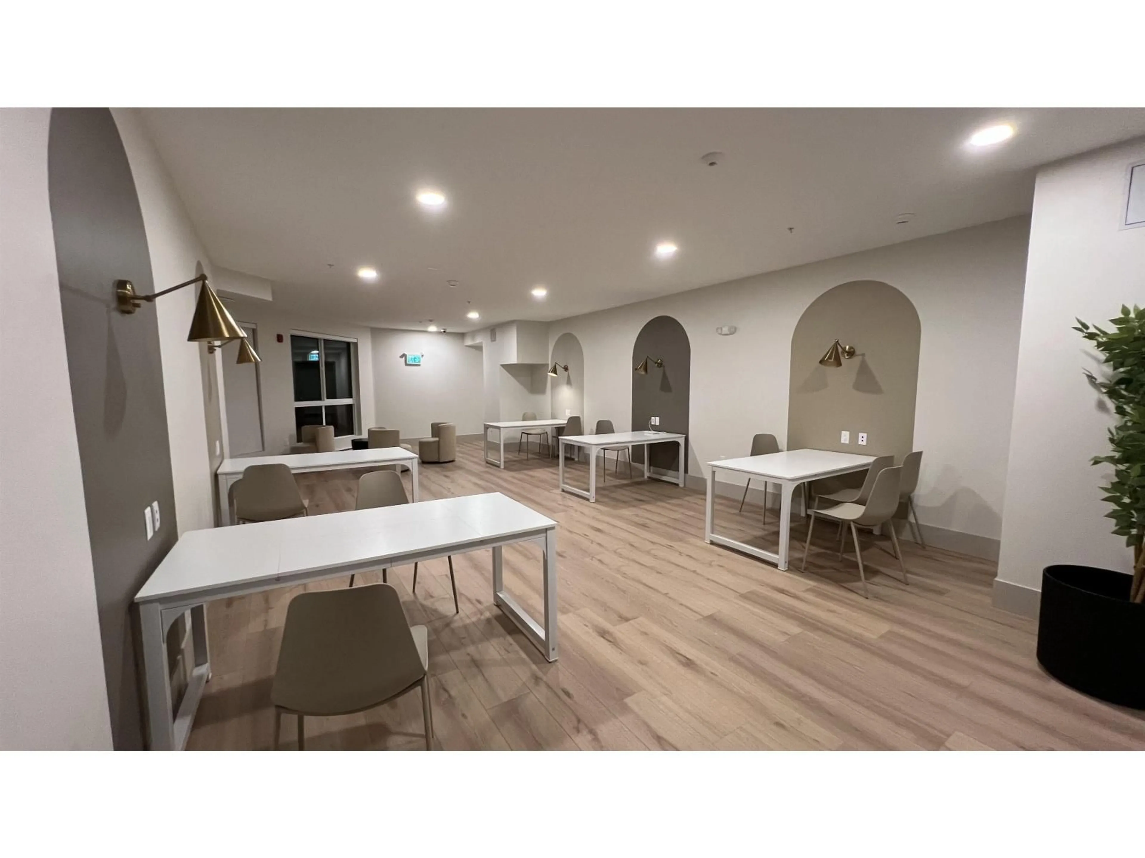 A pic of a room for 431 - 20769 FRASER HIGHWAY, Langley British Columbia V3A0S4