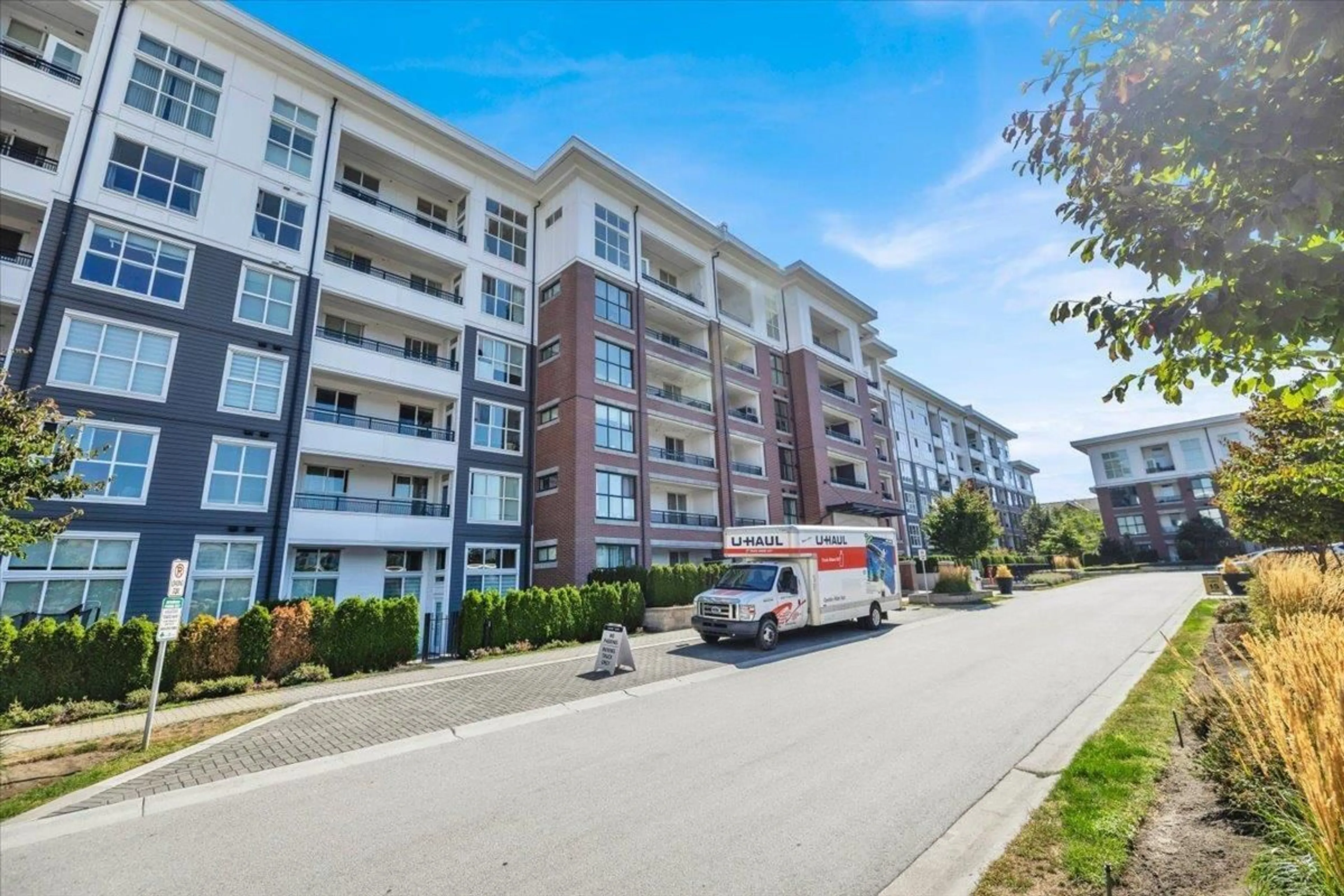A pic from outside/outdoor area/front of a property/back of a property/a pic from drone, unknown for C219 - 8150 207 STREET, Langley British Columbia V2Y4J4