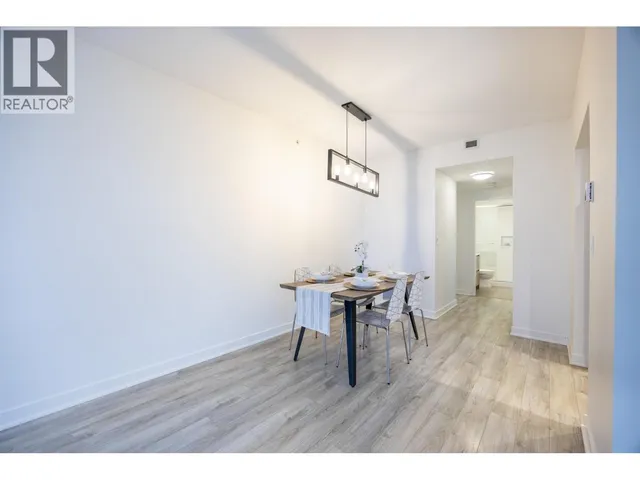902 - 8940 UNIVERSITY CRESCENT, Burnaby 5