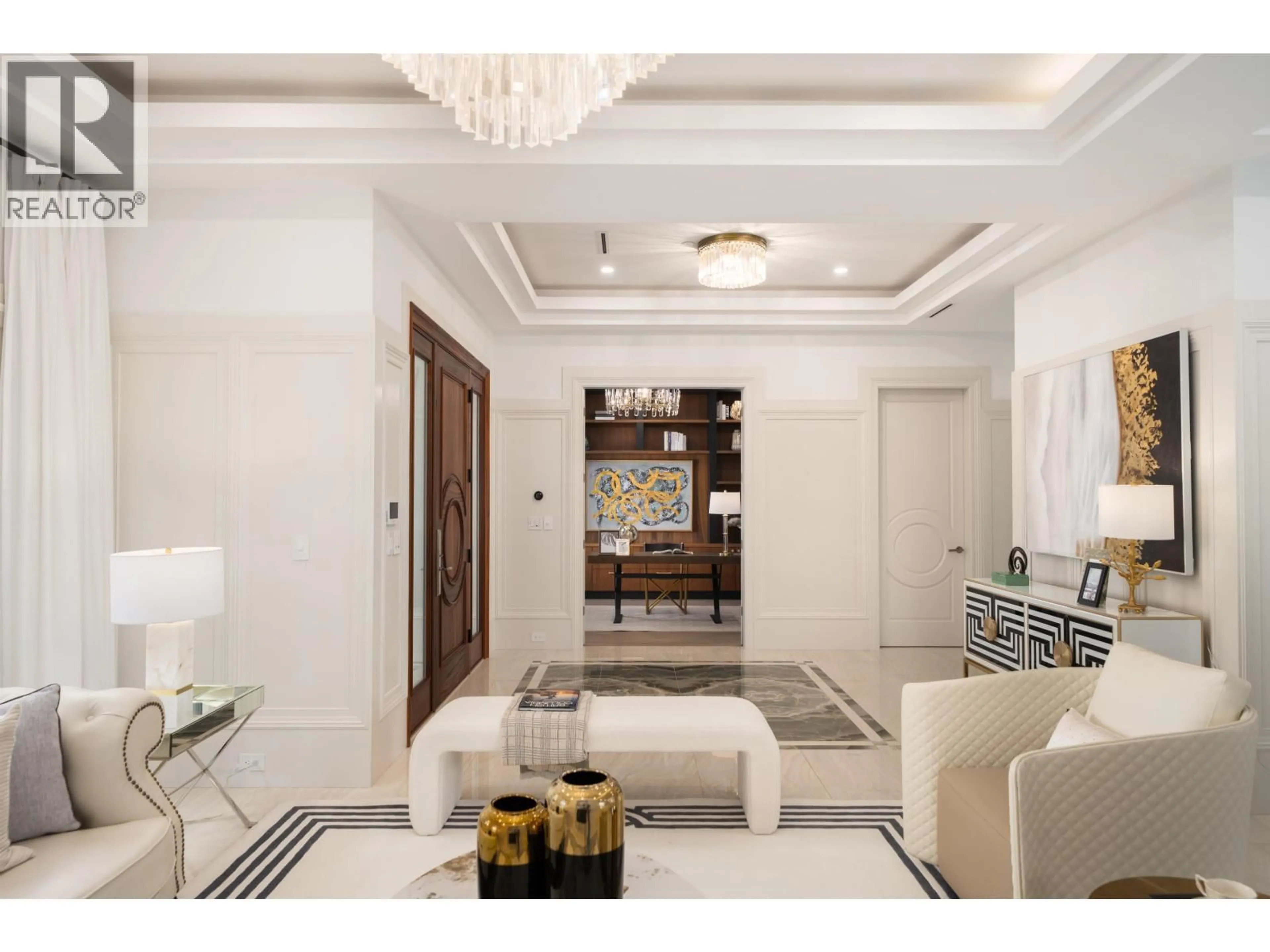 Indoor foyer for 3282 34TH AVENUE, Vancouver British Columbia V6N2K4