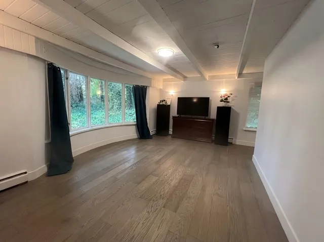 13768 32 AVENUE, Surrey 2