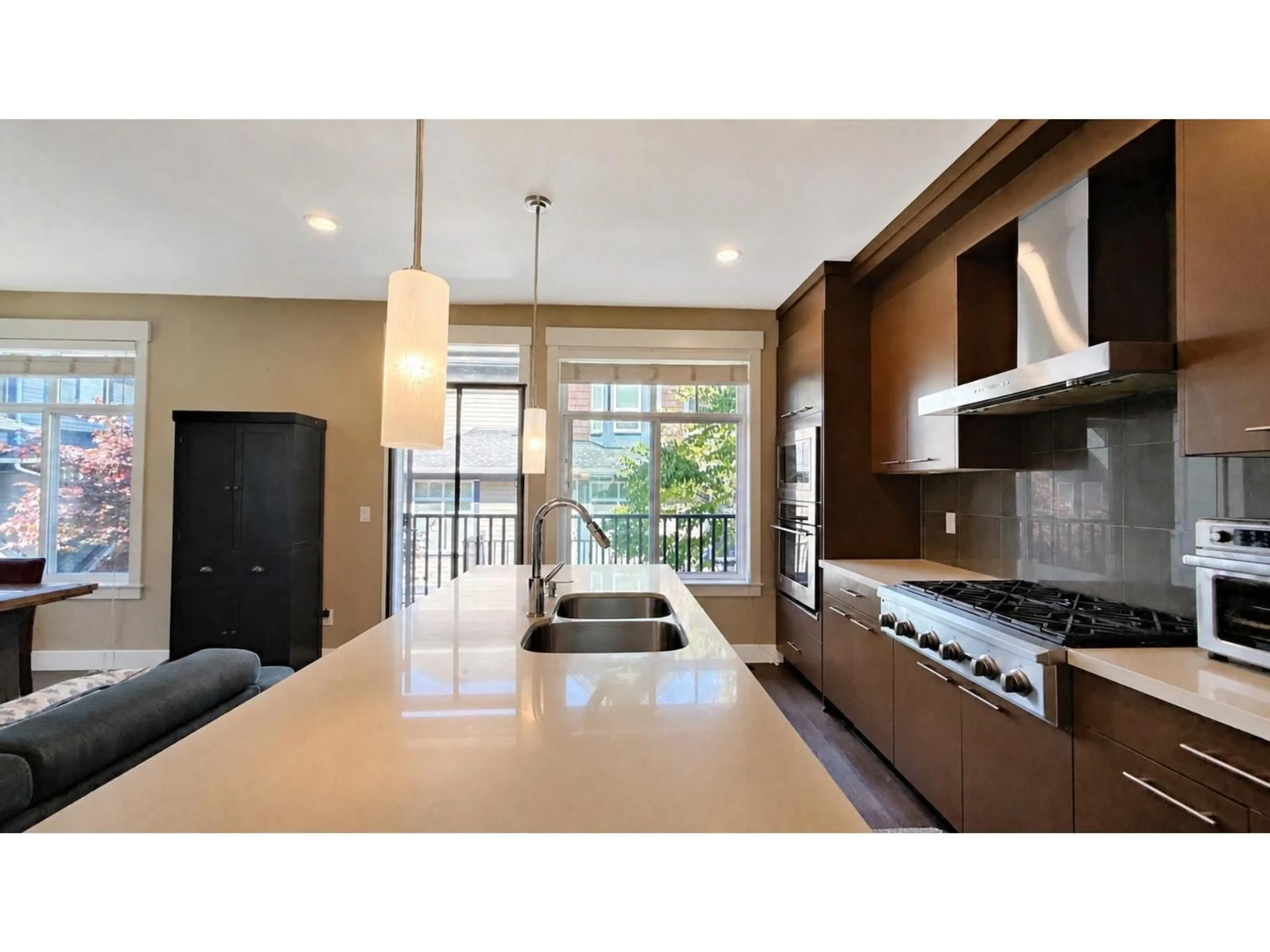 Contemporary kitchen, ceramic/tile floor for 10 - 15977 26 AVENUE, Surrey British Columbia V3Z2W7