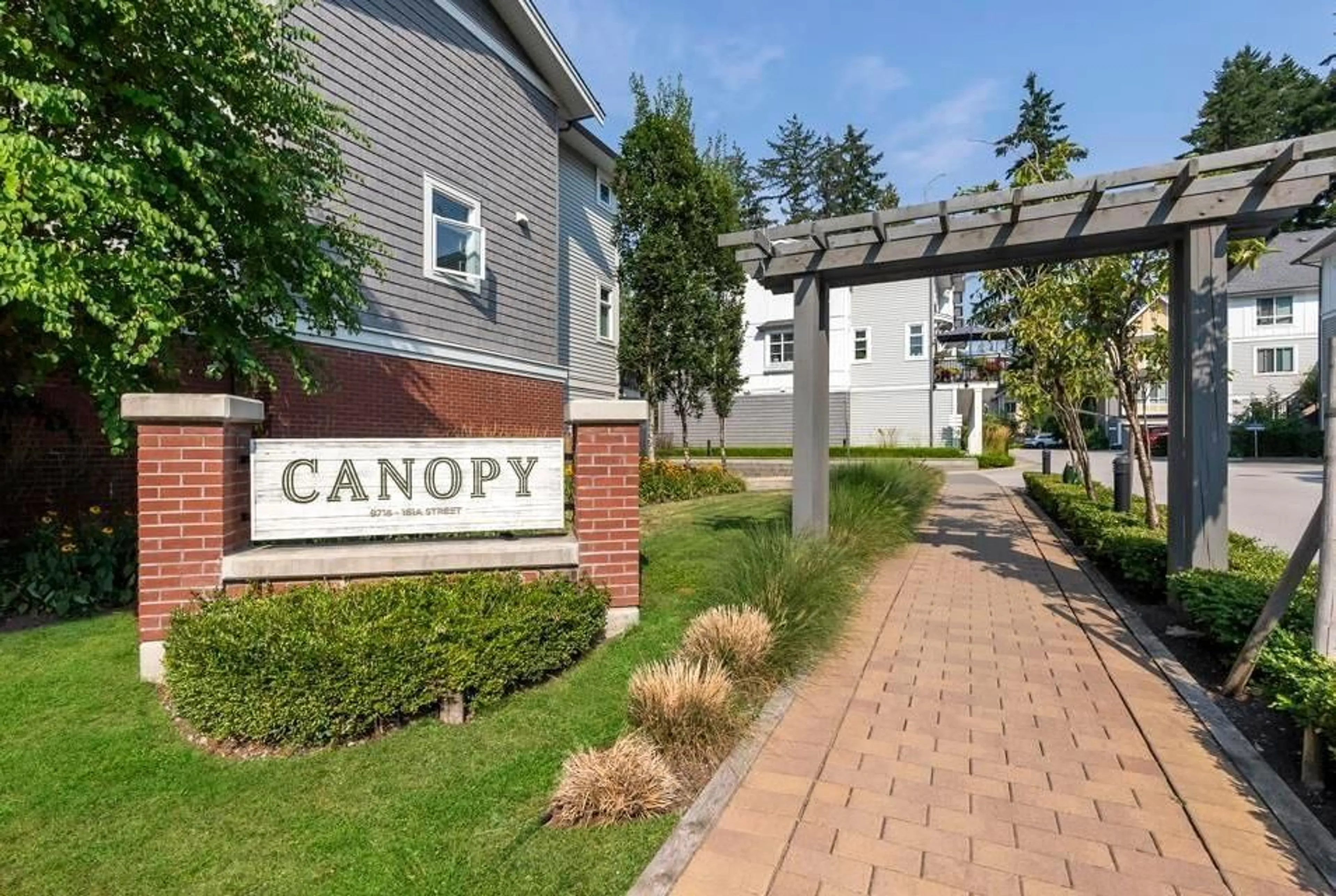 Indoor entryway for 35 - 9718 161A STREET, Surrey British Columbia V4N6S7
