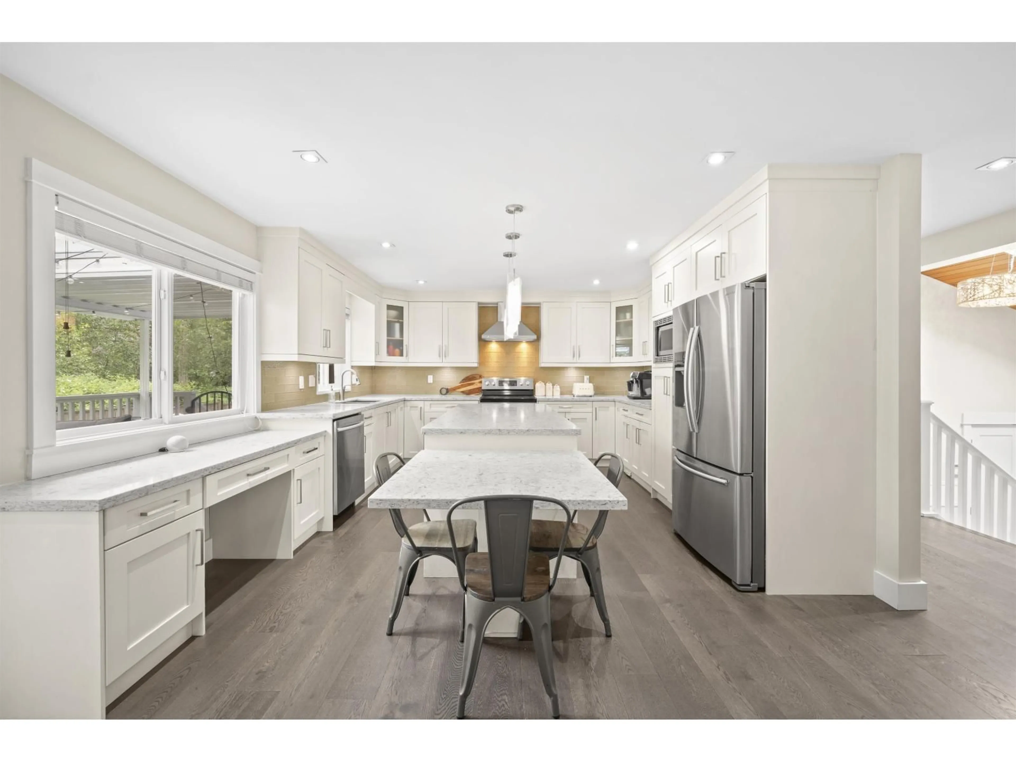 Open concept kitchen, unknown for 15412 KILKEE PLACE, Surrey British Columbia V3S6E8