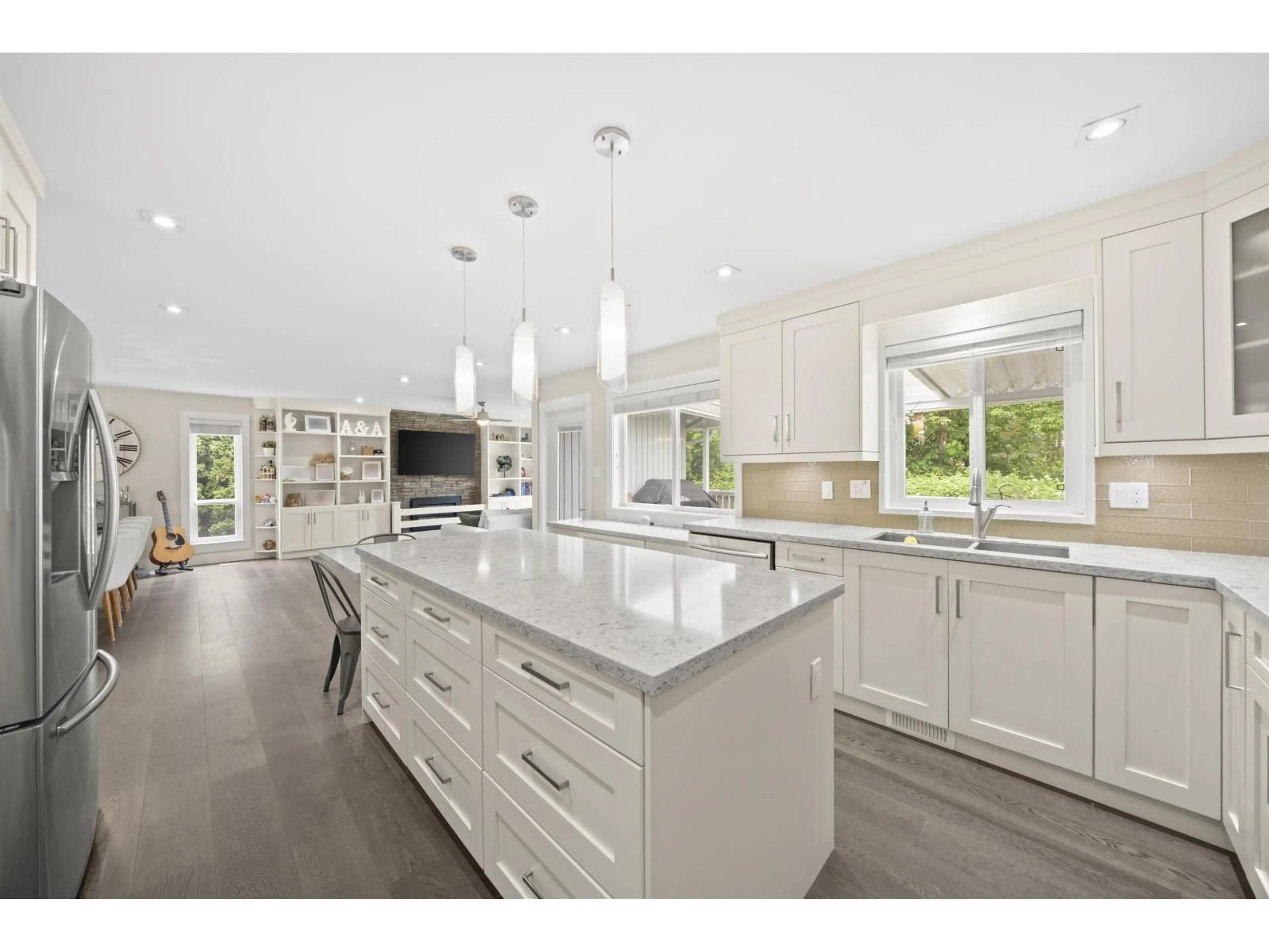 Open concept kitchen, unknown for 15412 KILKEE PLACE, Surrey British Columbia V3S6E8