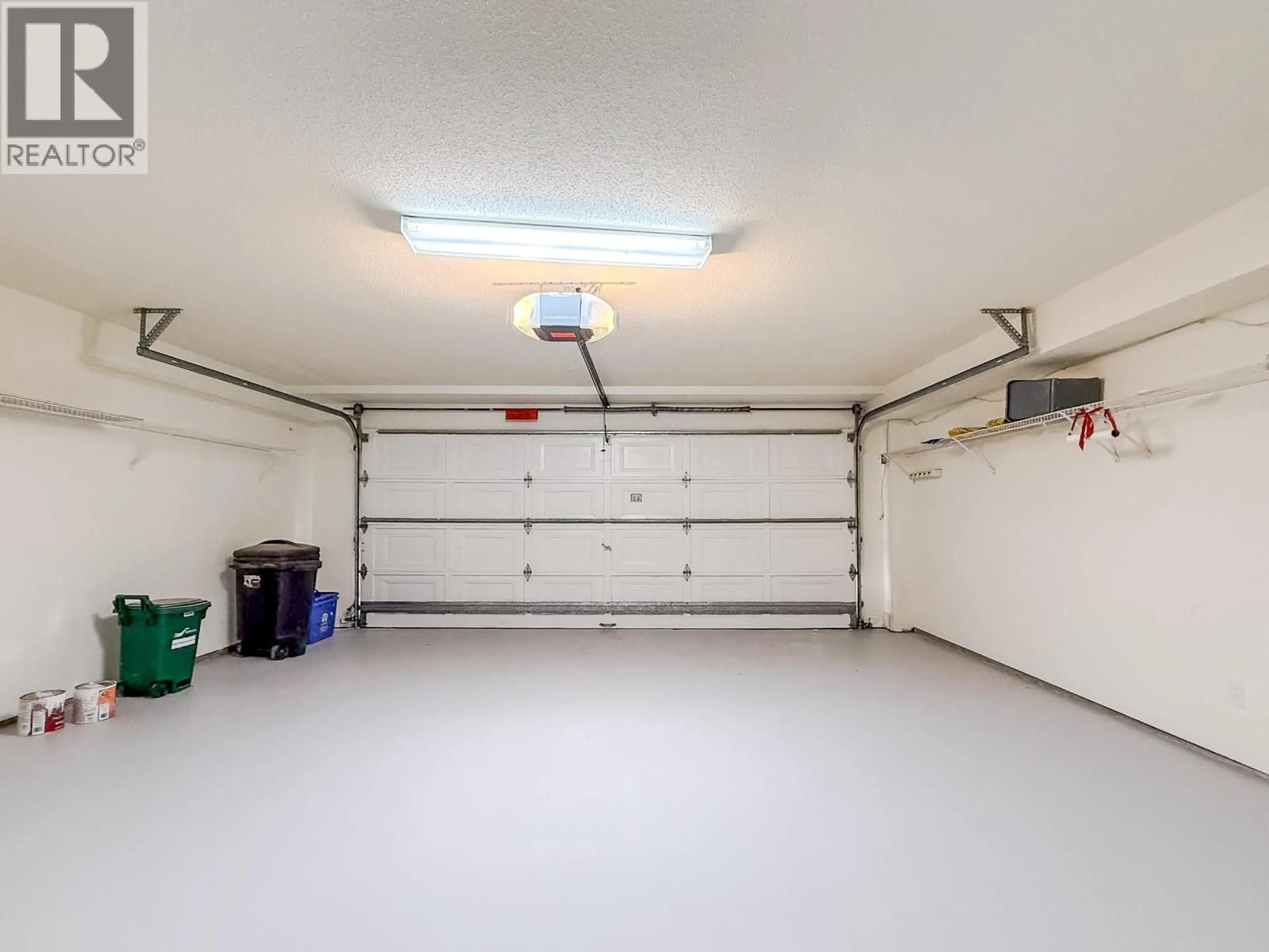 Indoor garage for 37 - 12871 JACK BELL DRIVE, Richmond British Columbia V6V2T8