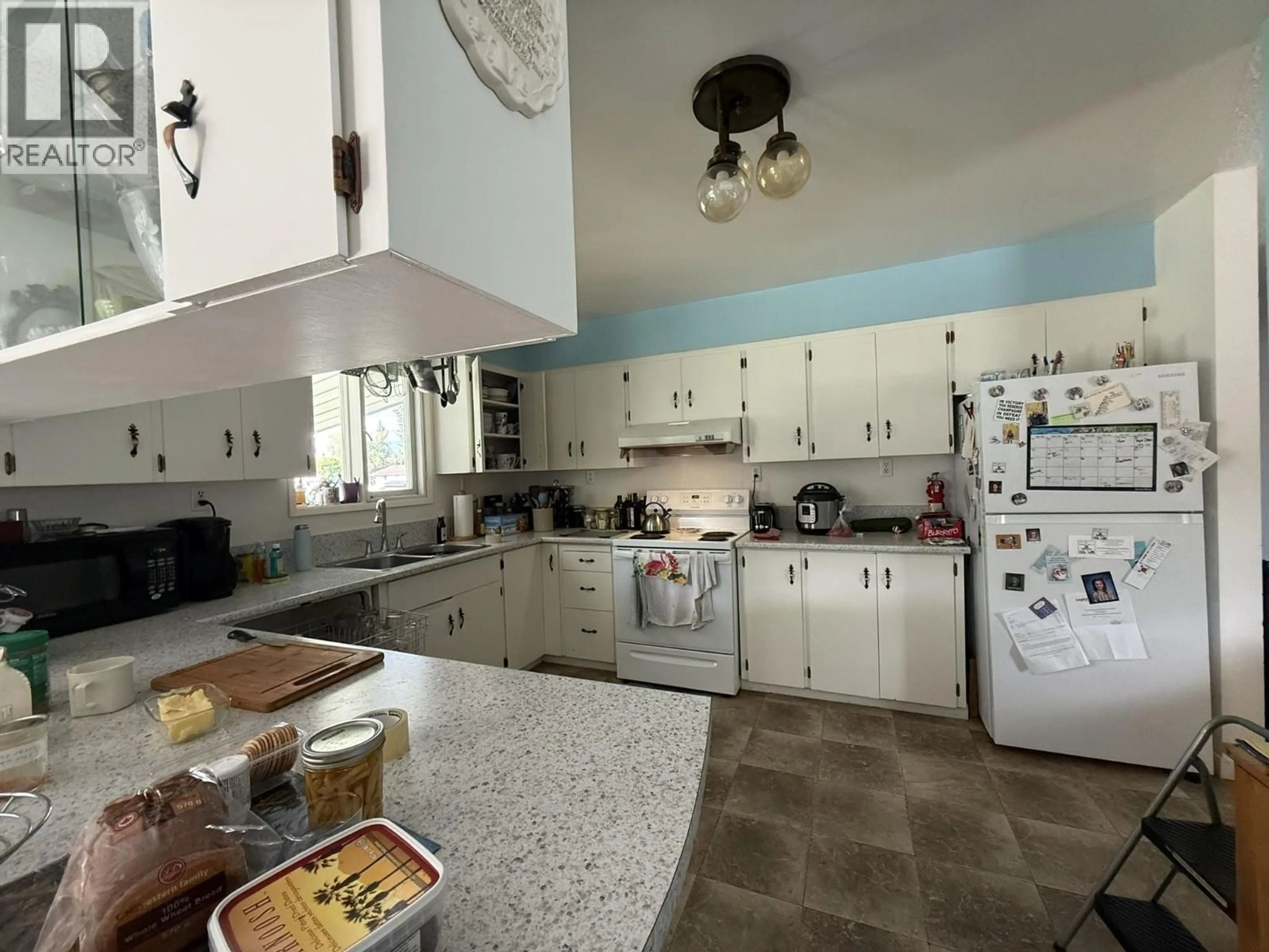 Standard kitchen, unknown for 817 ROLPH STREET, Quesnel British Columbia V2J4X2