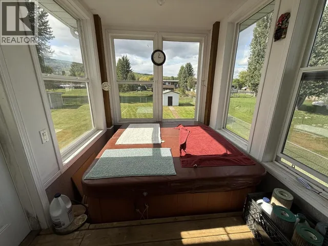 817 ROLPH STREET, Quesnel 3