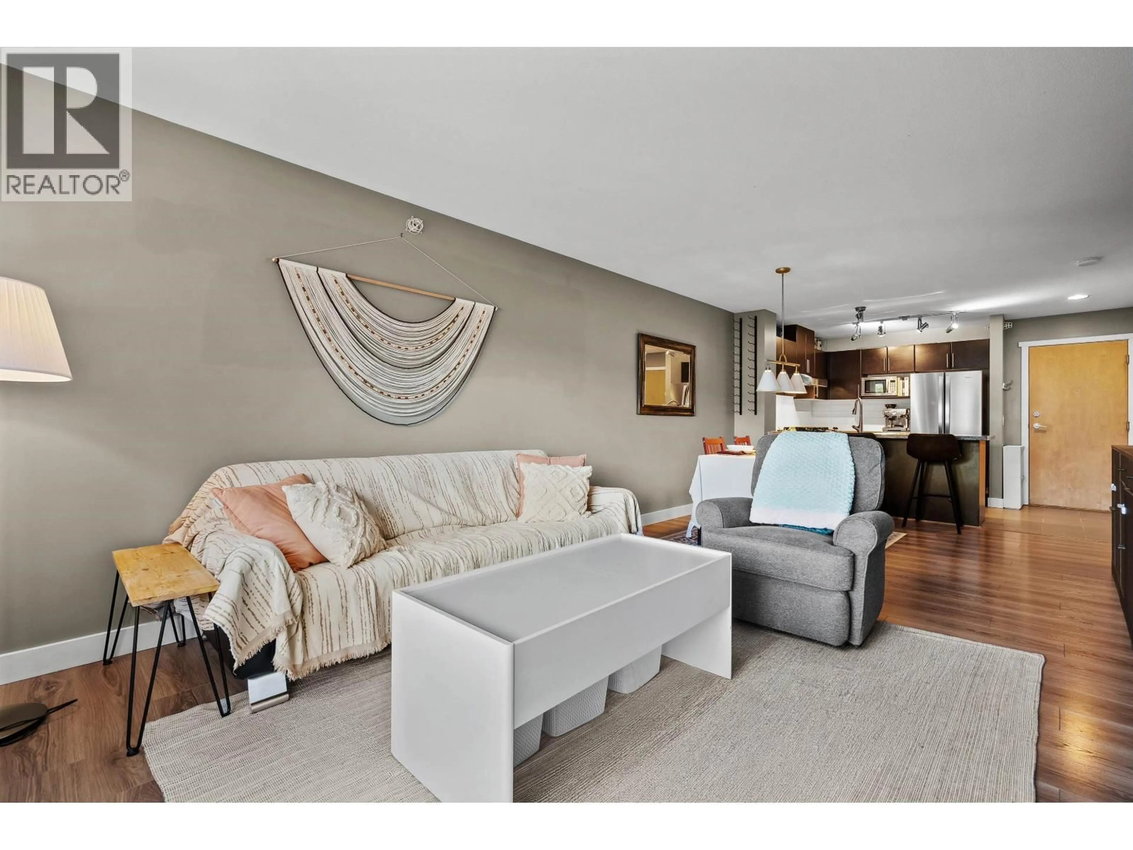Living room with furniture, unknown for 407 - 700 KLAHANIE DRIVE, Port Moody British Columbia V3H5L3