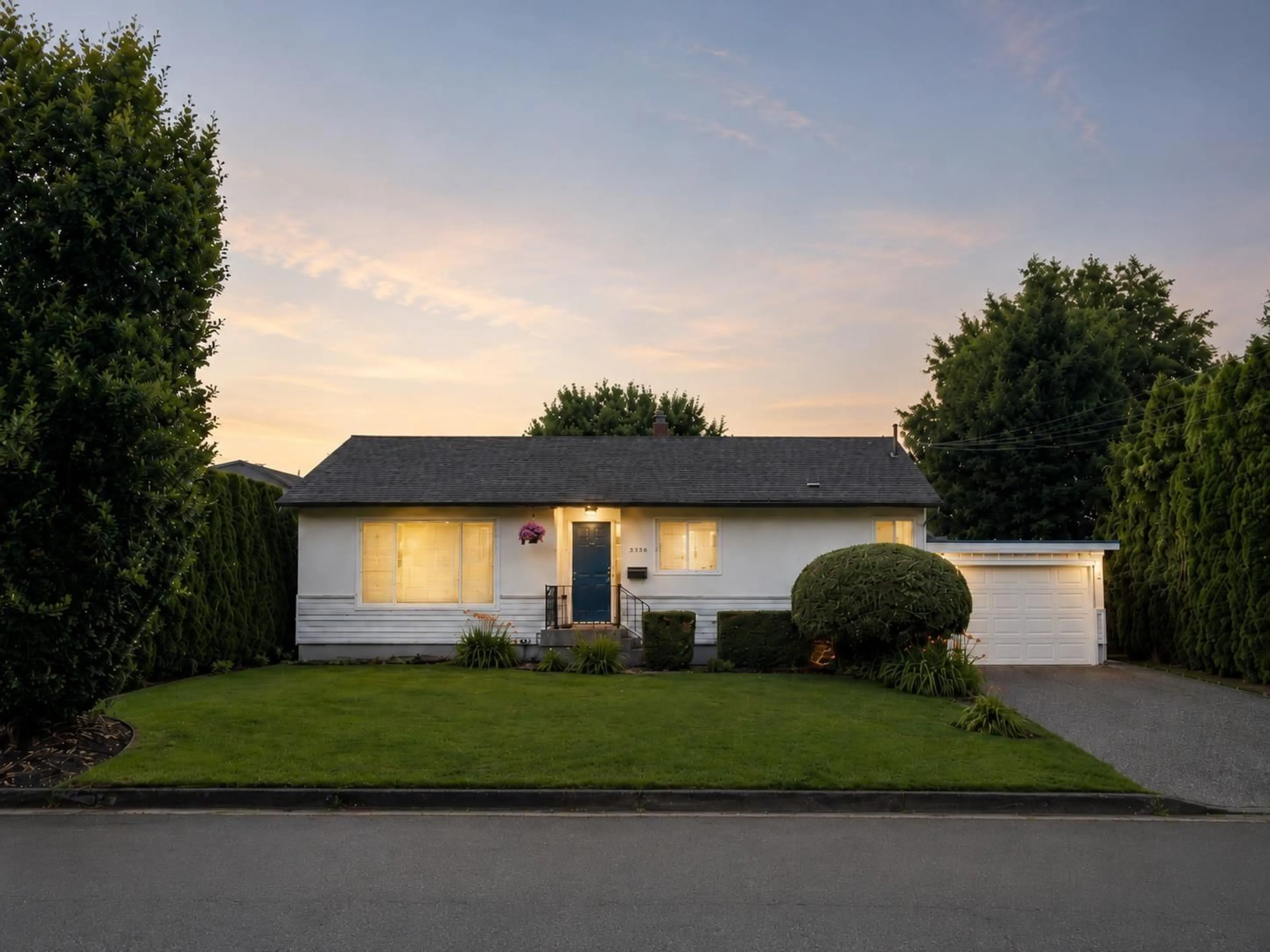 Home with vinyl exterior material, street for 9335 WOODBINE STREET, Chilliwack British Columbia V2P5S6