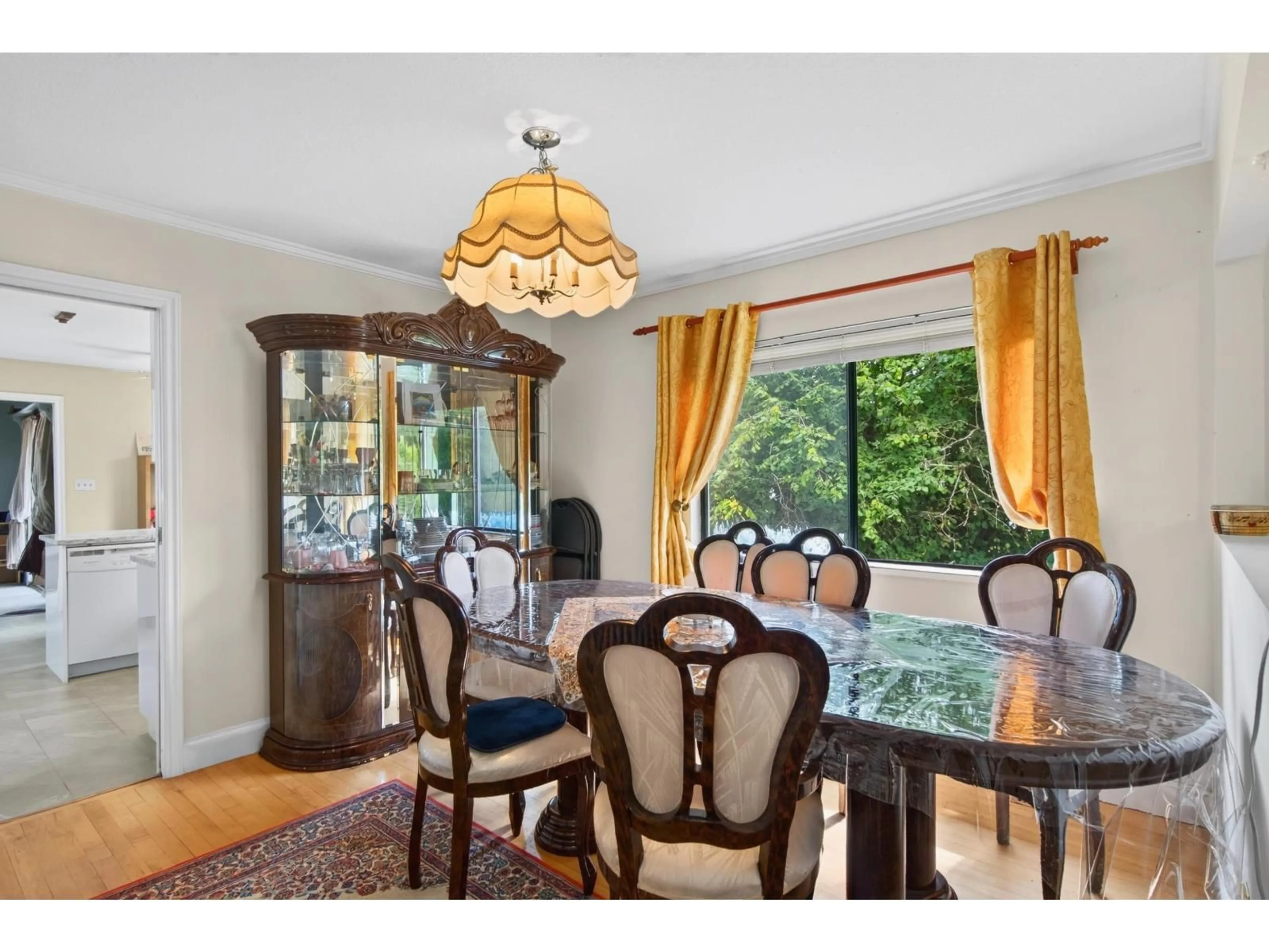 Dining room, wood/laminate floor for 34757 MOFFAT AVENUE, Mission British Columbia V2V6R6