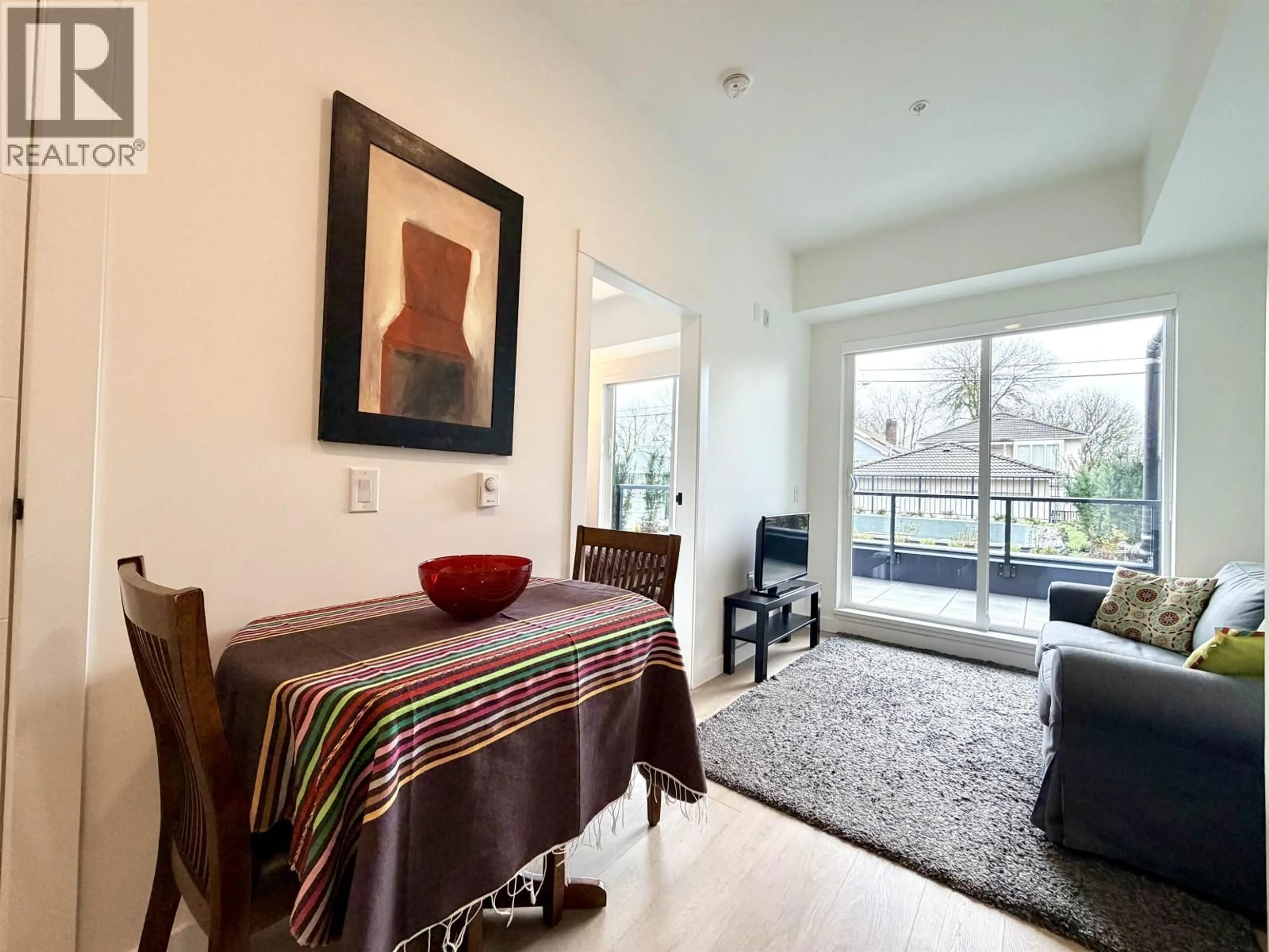 Unknown for 105 - 2268 BROADWAY, Vancouver British Columbia V5N0L2