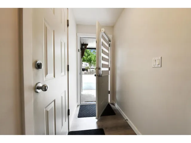 10 - 6366 126 STREET, Surrey 2