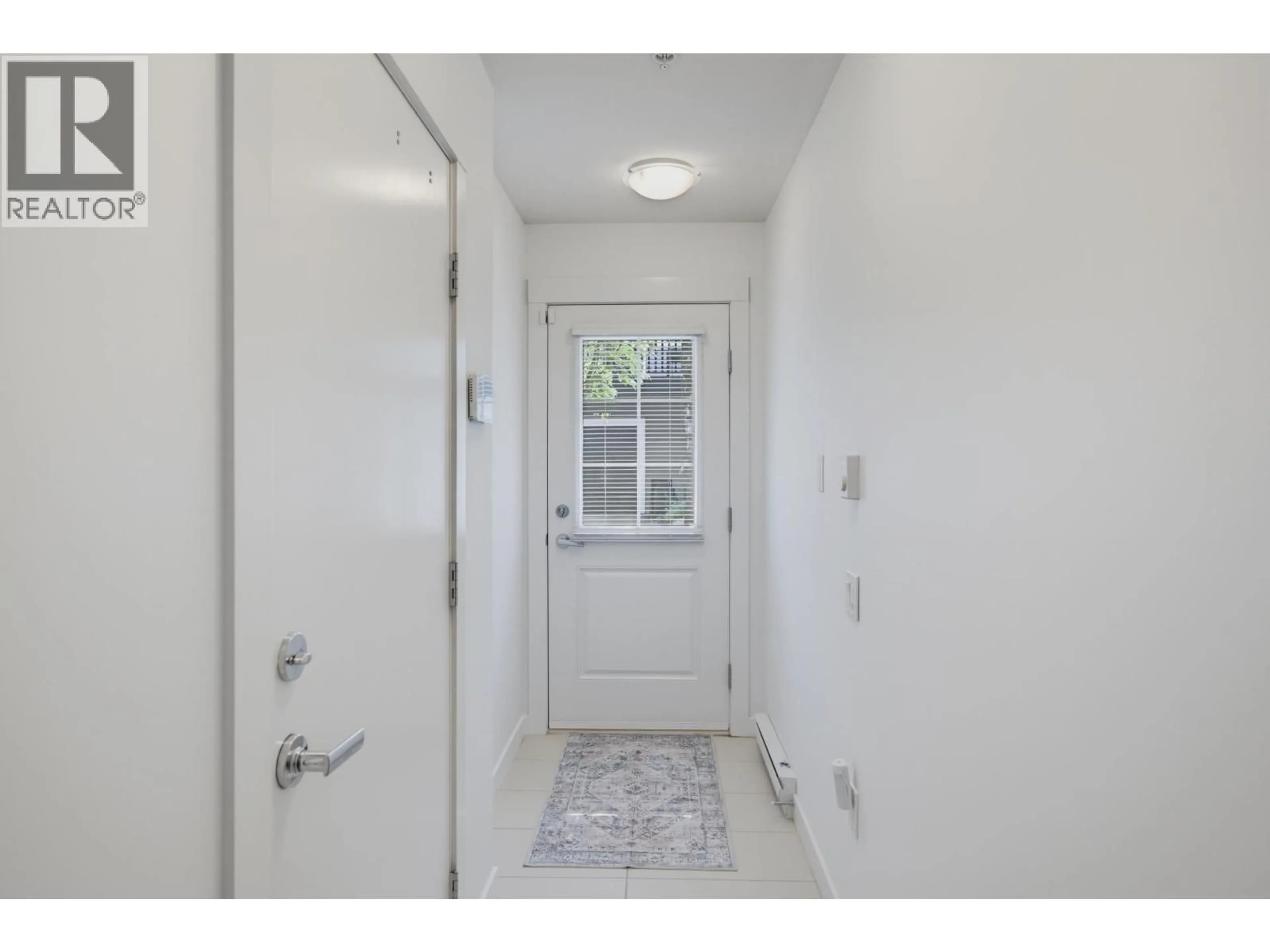 Indoor entryway for 95 - 2428 NILE GATE, Port Coquitlam British Columbia V3B0H6